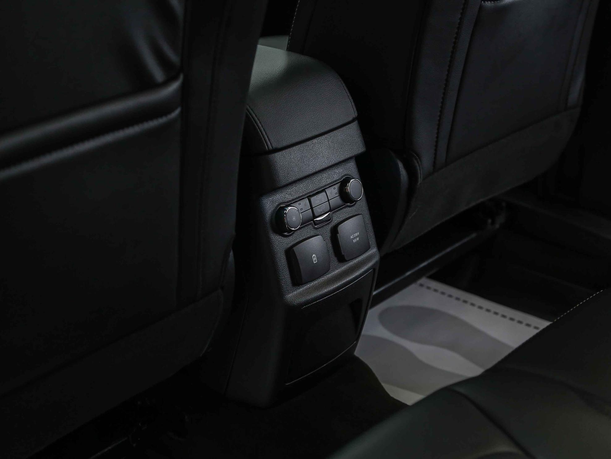 Ford Explorer 2018, белый, ДЦ Орехово