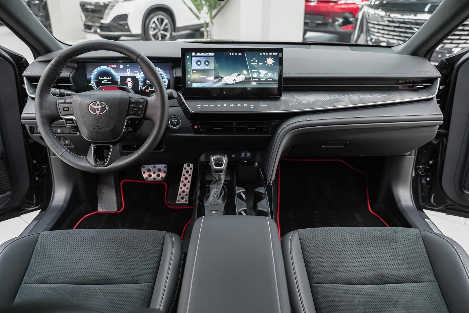 Toyota Camry 2025, черный, ДЦ Орехово