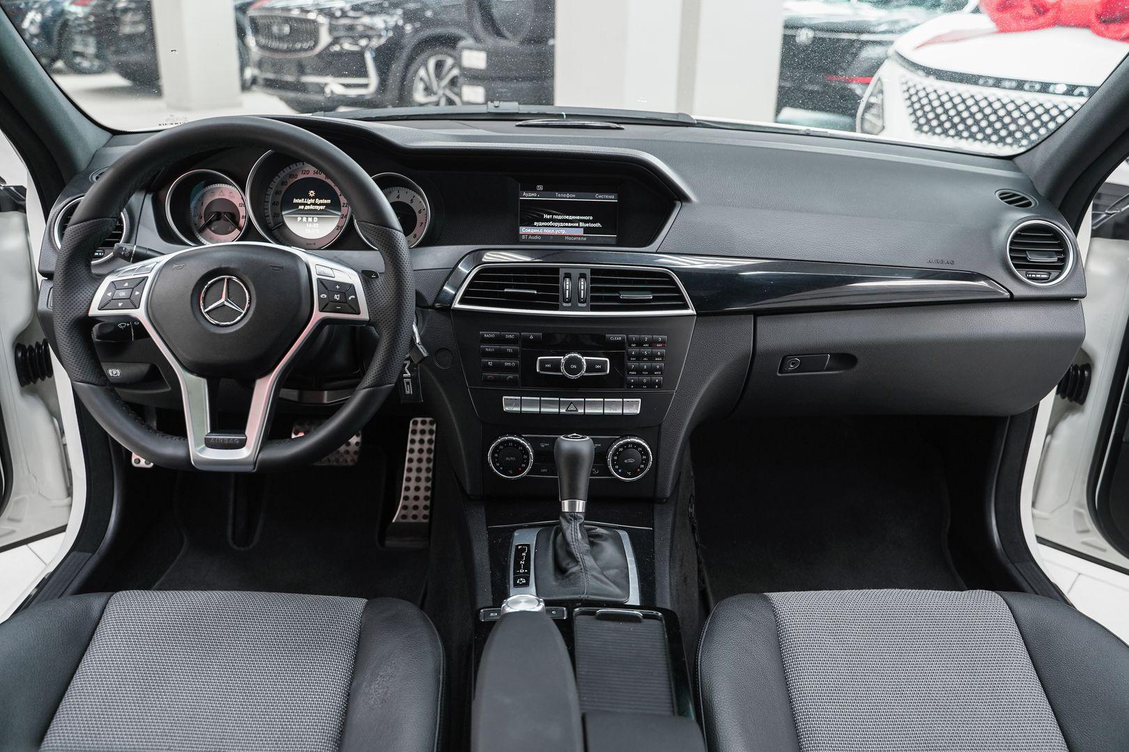 Mercedes-Benz C-Класс 2012, белый, ДЦ Орехово