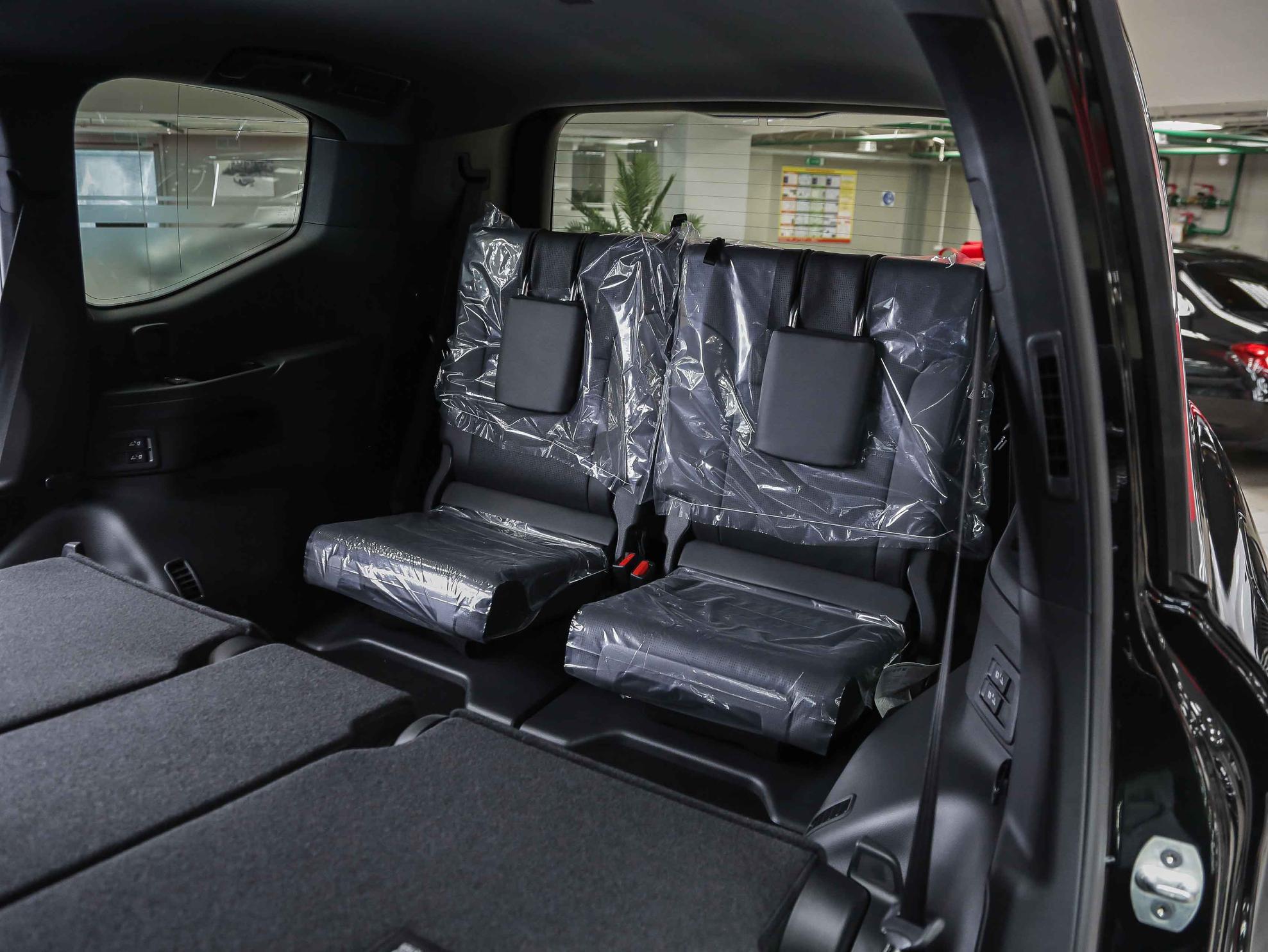 Toyota Land Cruiser 2026, черный, ДЦ Орехово