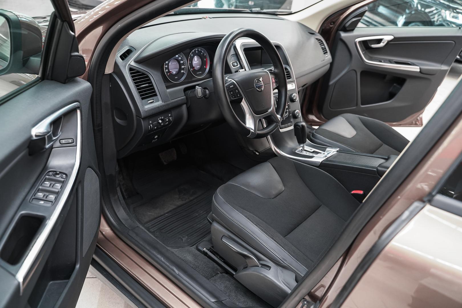 Volvo XC60 2011, коричневый, ДЦ Орехово
