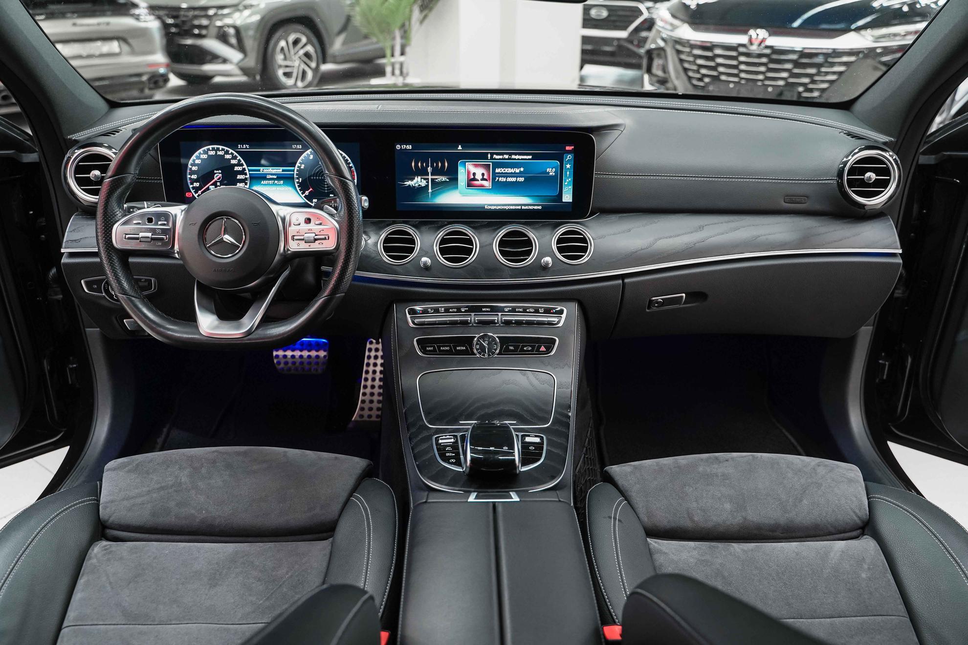 Mercedes-Benz E-Класс 2020, черный, ДЦ Орехово