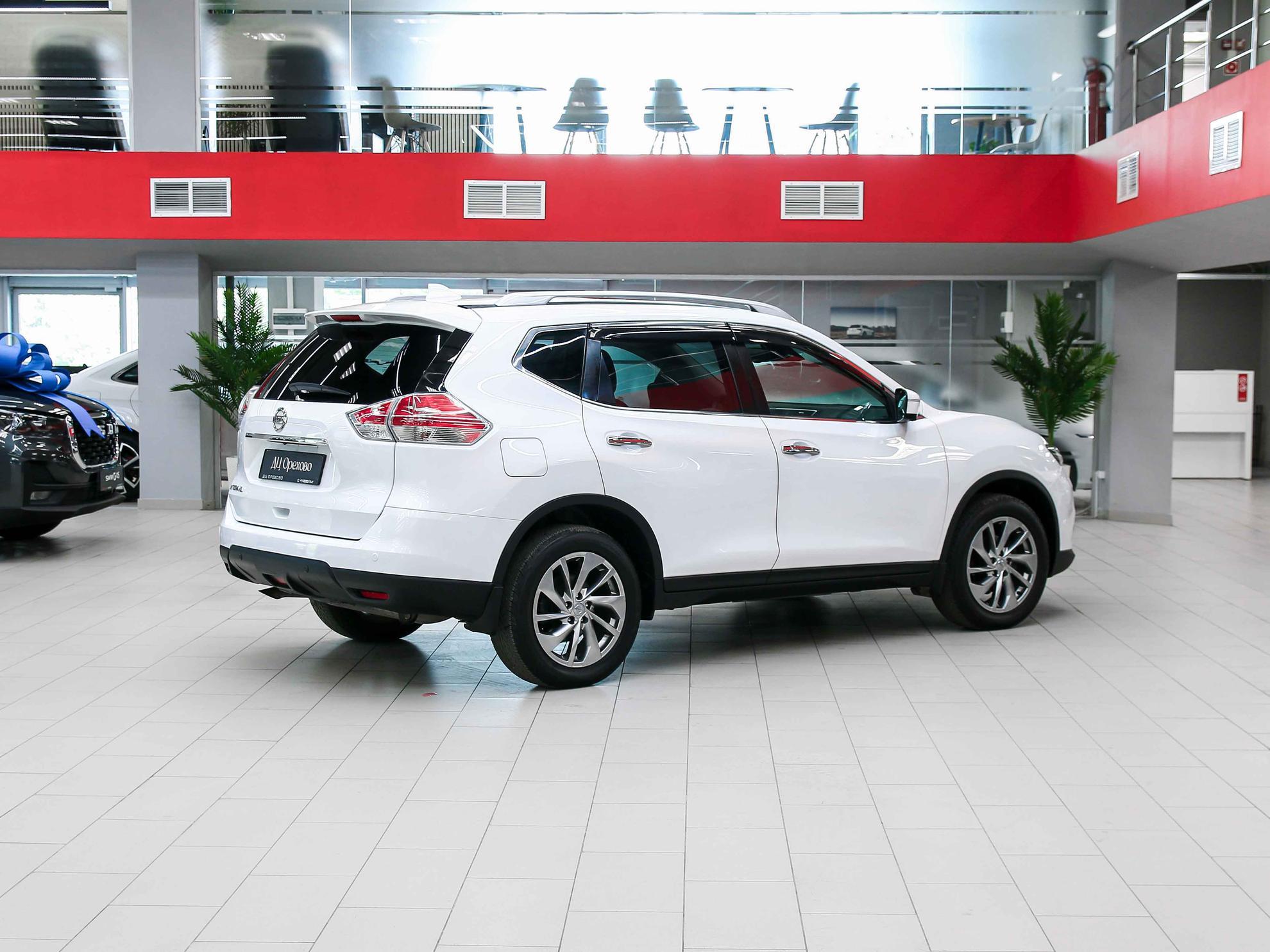 Nissan X-Trail 2017, белый, ДЦ Орехово