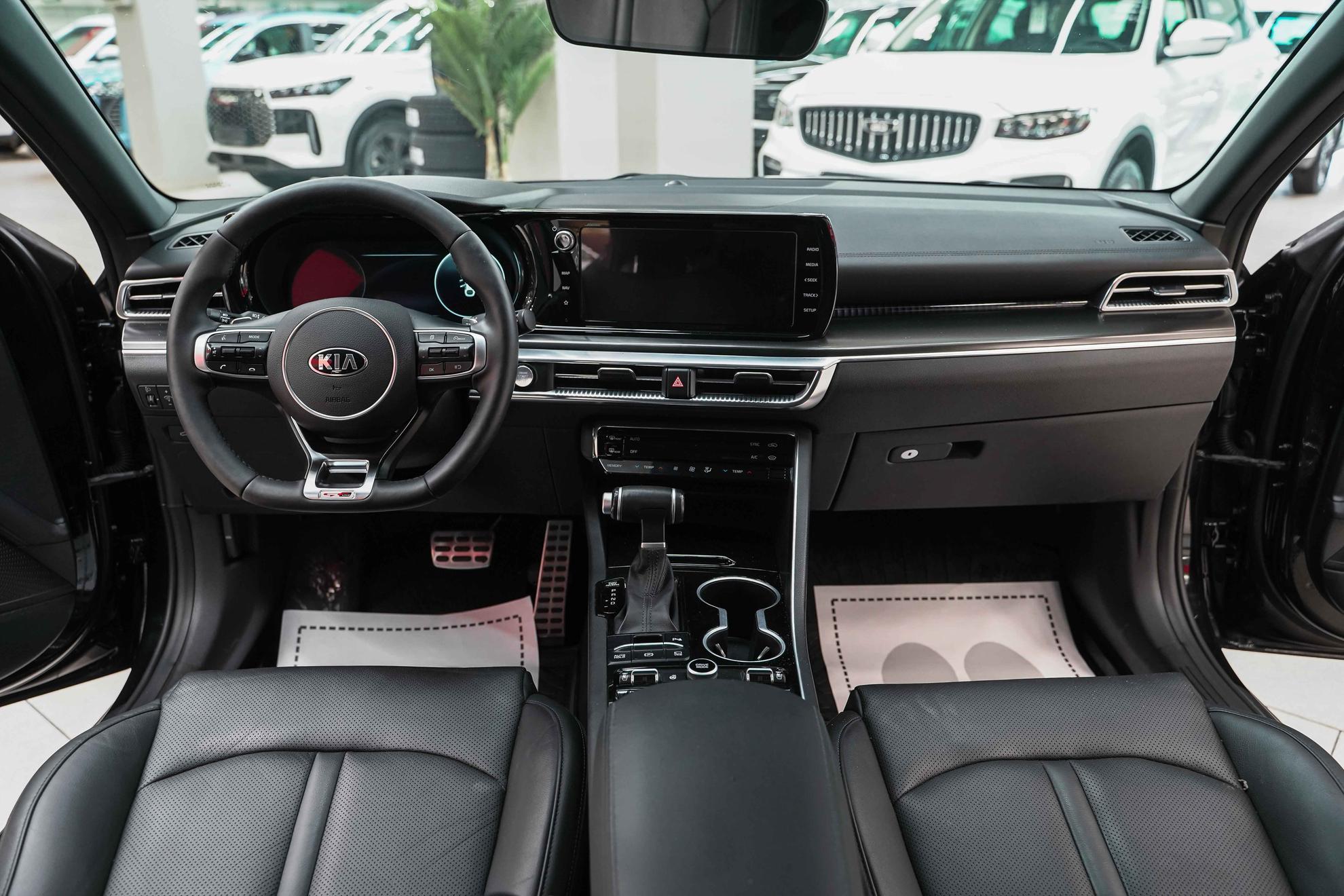 Kia K5 2021, черный, ДЦ Орехово