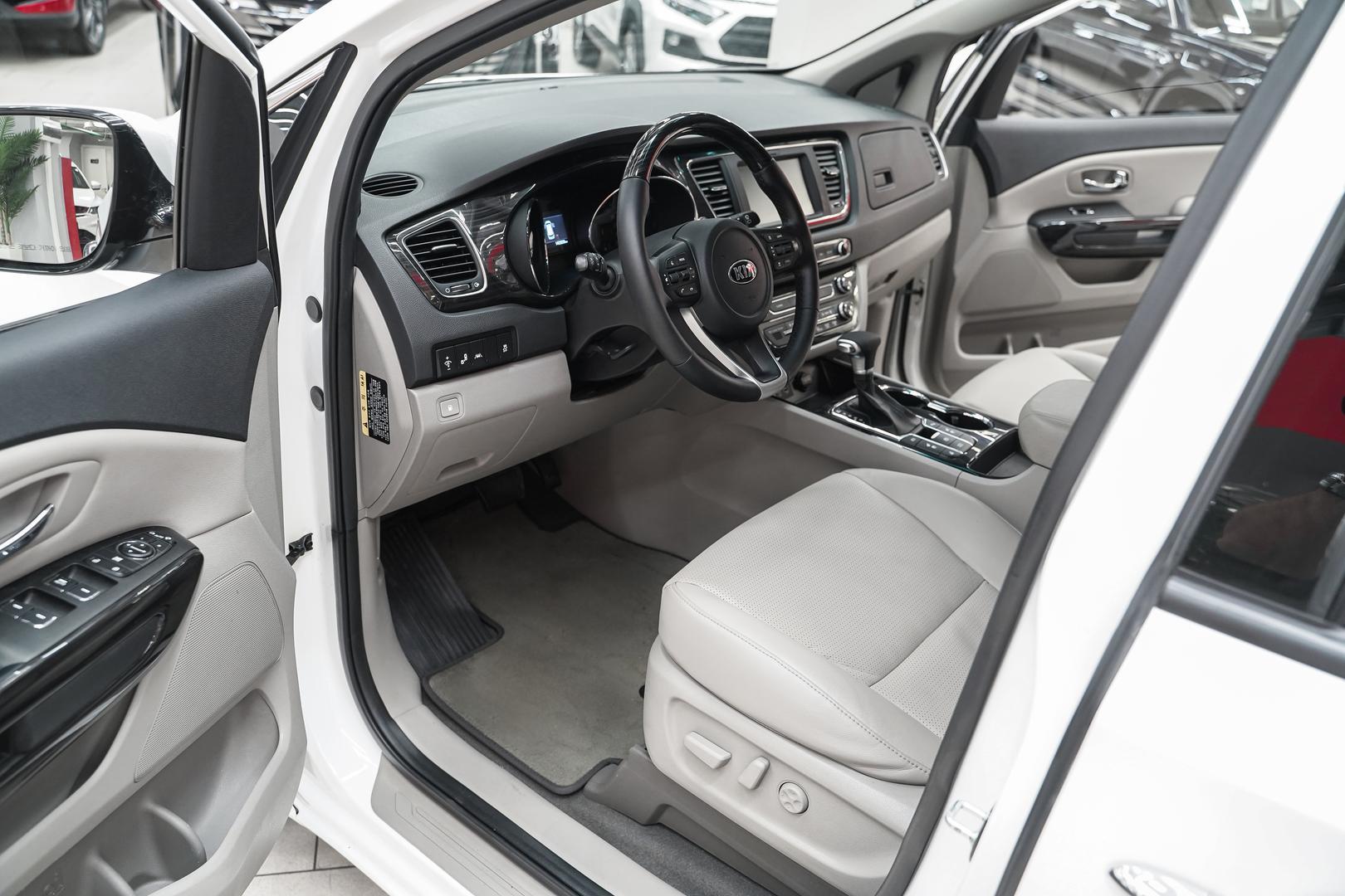 Kia Carnival 2019, белый, ДЦ Орехово
