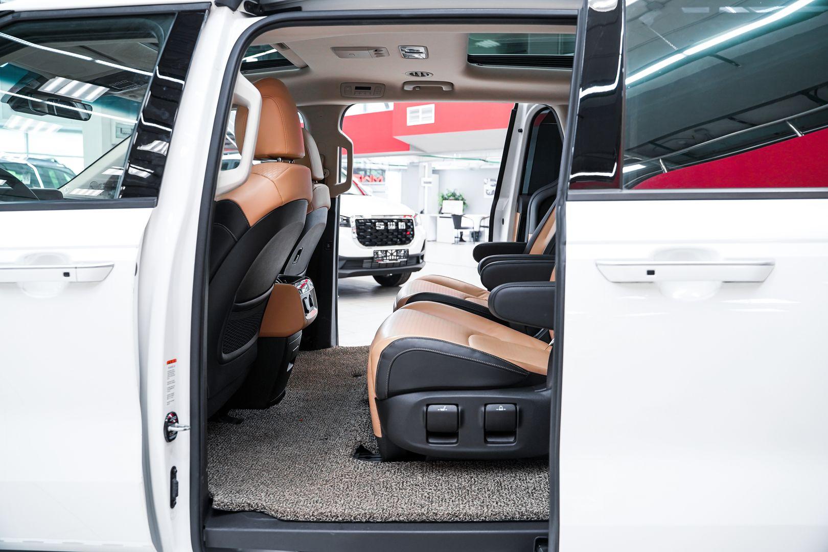 Kia Carnival 2020, белый, ДЦ Орехово