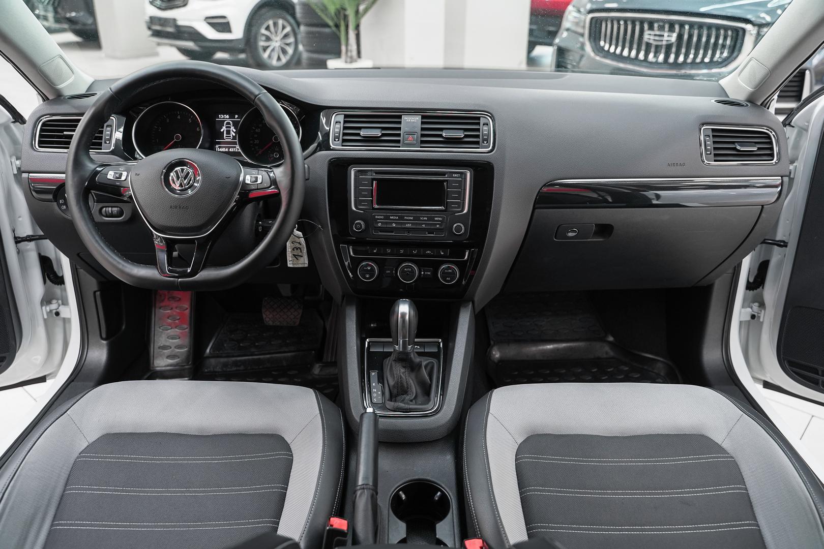 Volkswagen Jetta 2016, белый, ДЦ Орехово