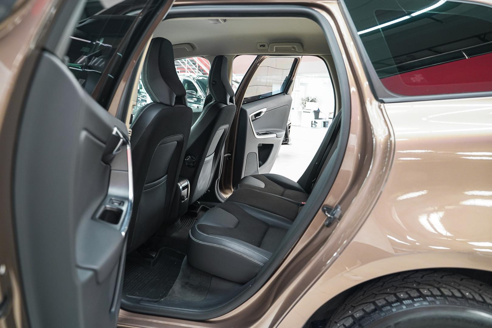 Volvo XC60 2011, коричневый, ДЦ Орехово