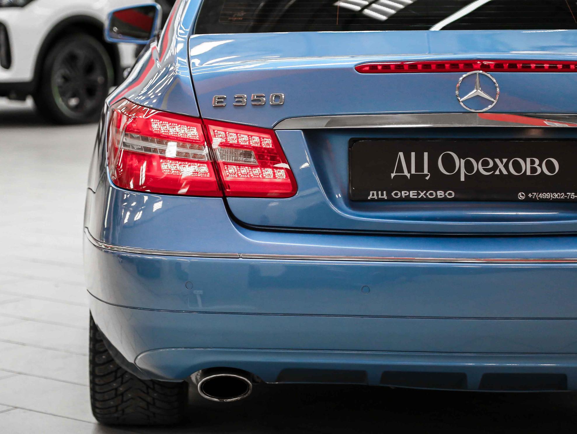Mercedes-Benz E-Класс 2011, голубой, ДЦ Орехово