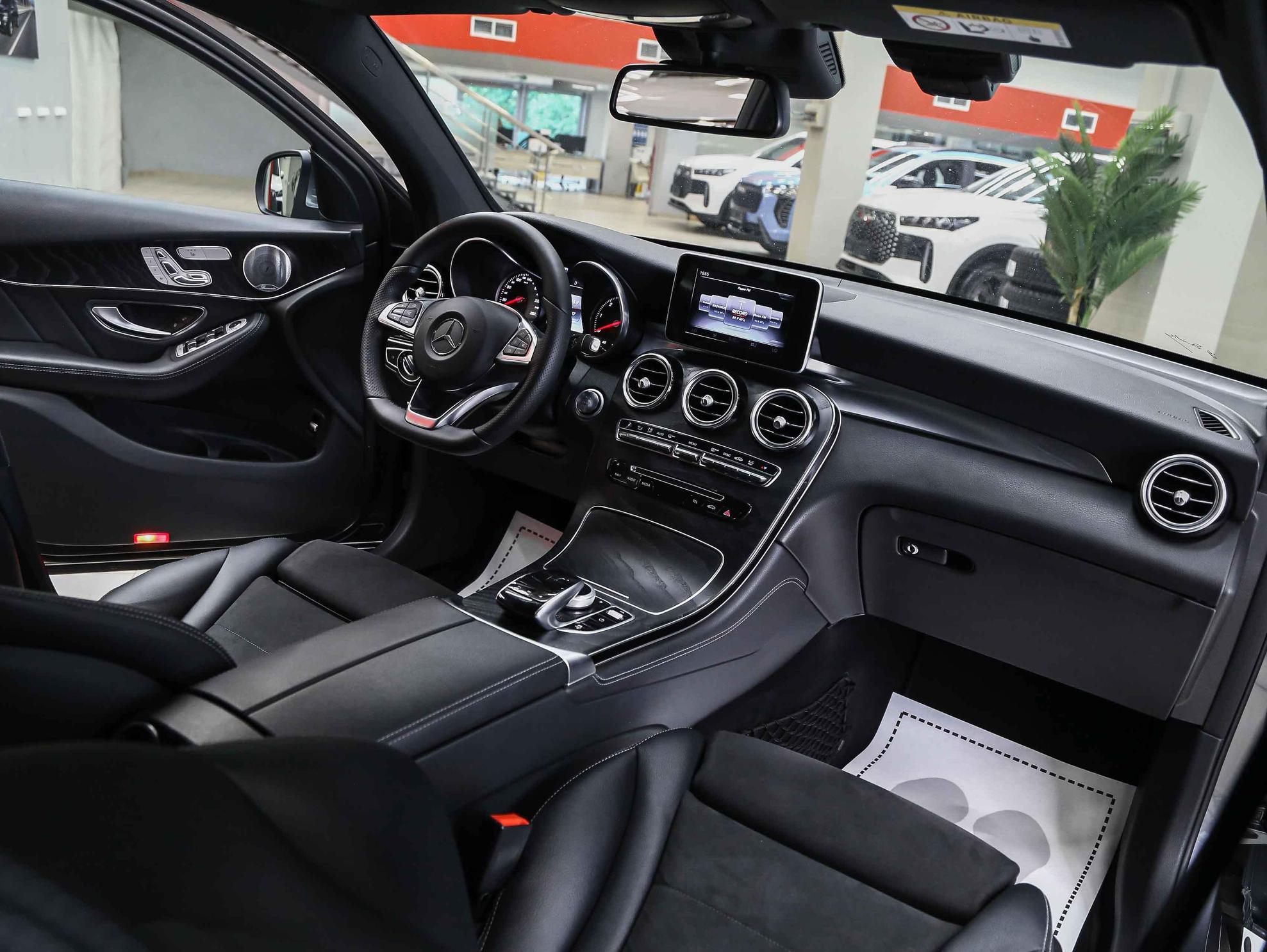 Mercedes-Benz GLC Coupe 2017, серый, ДЦ Орехово