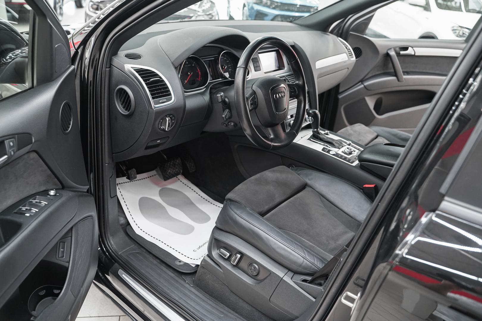 Audi Q7 2010, черный, ДЦ Орехово