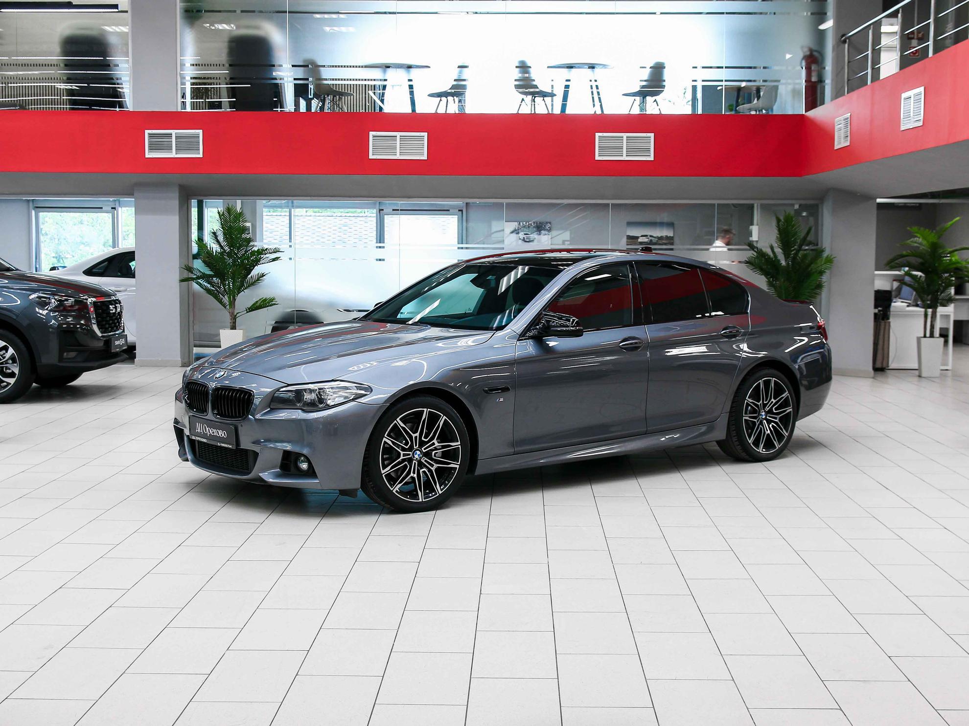 BMW 5 серии 2014, серый, ДЦ Орехово