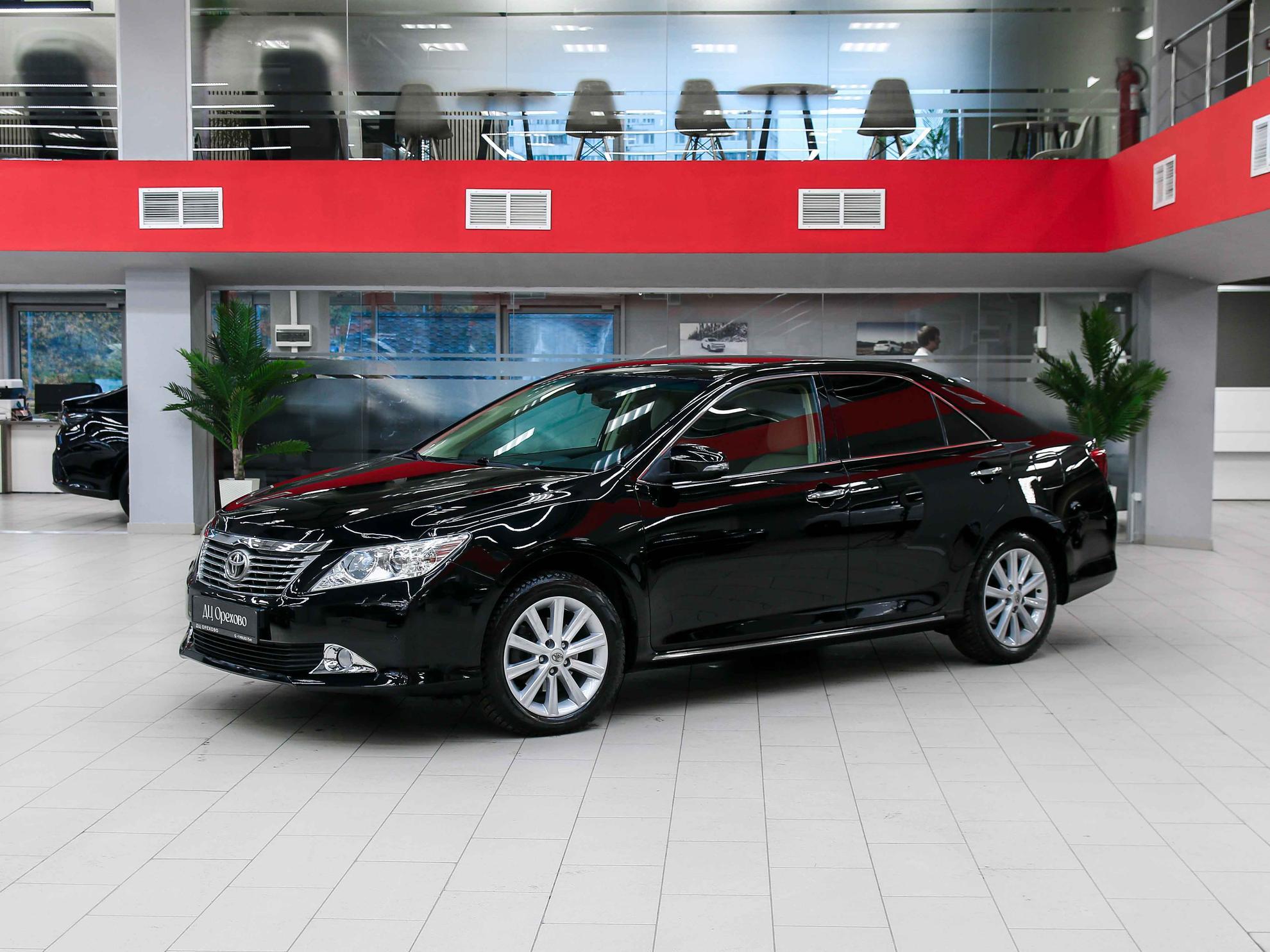 Toyota Camry 2014, черный, ДЦ Орехово