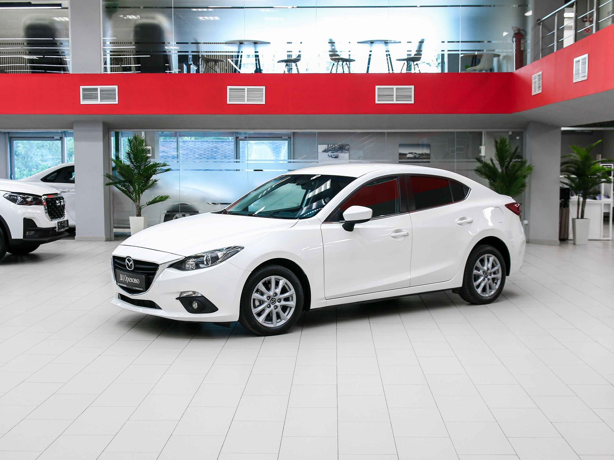 Mazda 3 2014, белый, ДЦ Орехово