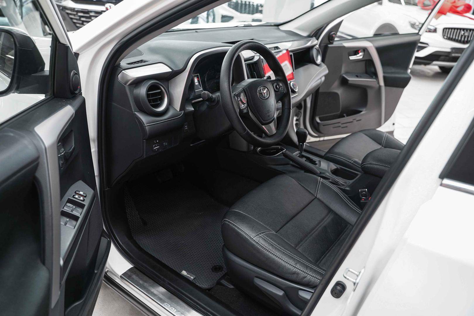 Toyota RAV4 2017, белый, ДЦ Орехово
