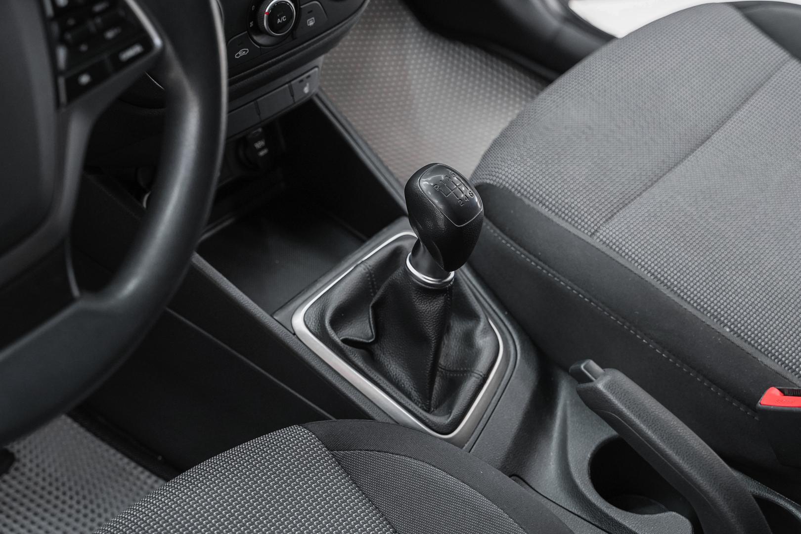 Hyundai Solaris 2018, серый, ДЦ Орехово