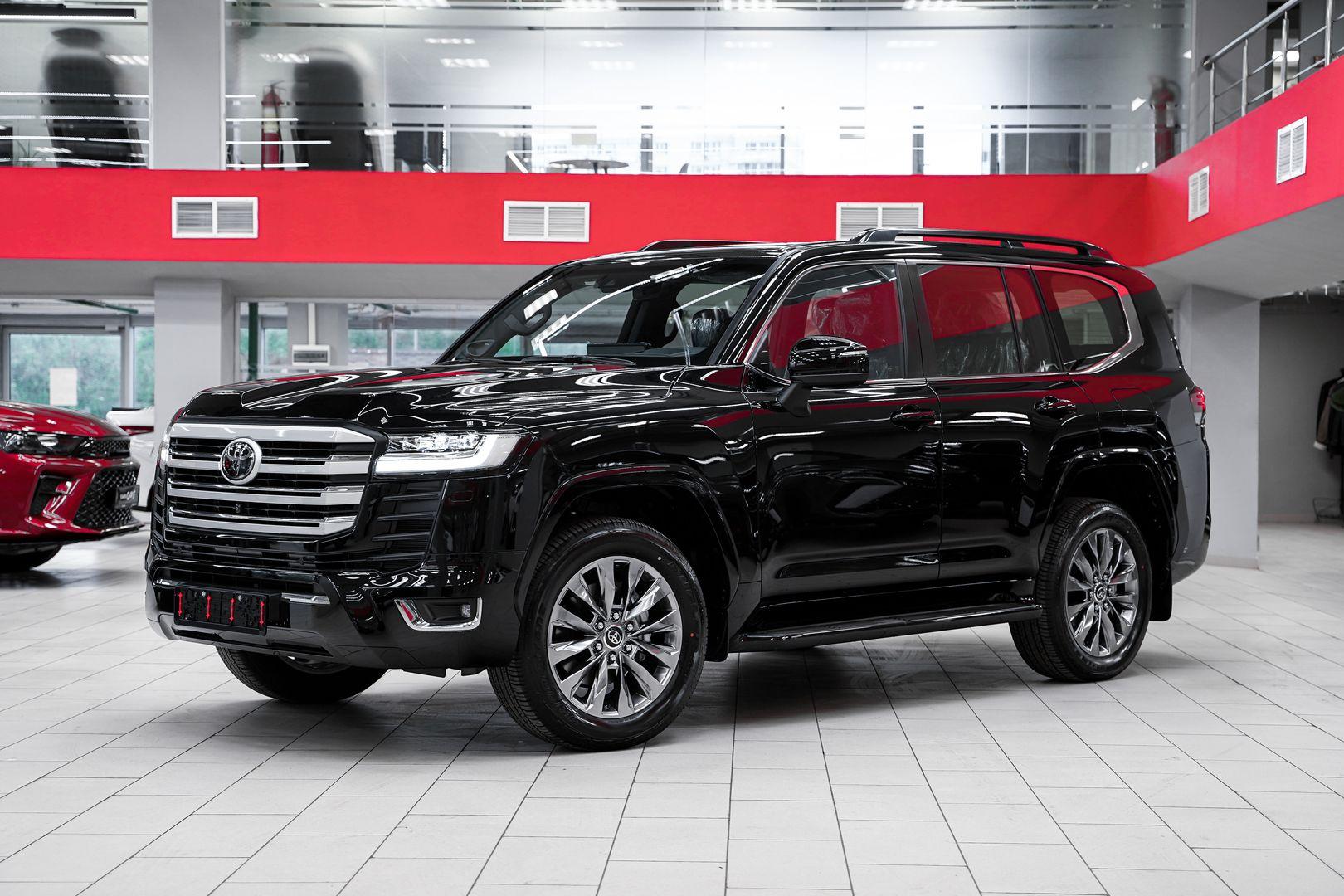Toyota Land Cruiser 2024, черный, ДЦ Орехово