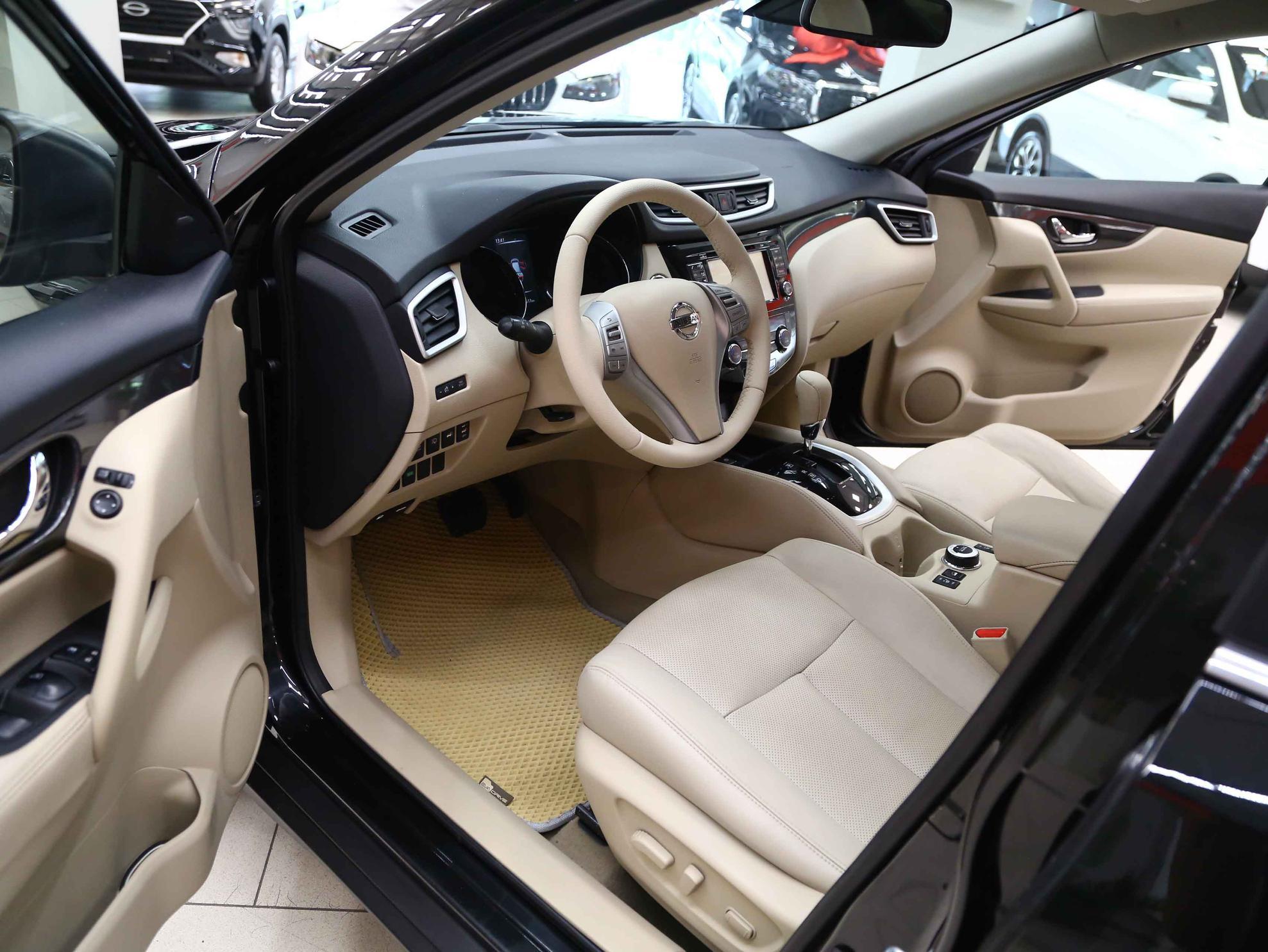Nissan X-Trail 2016, черный, ДЦ Орехово