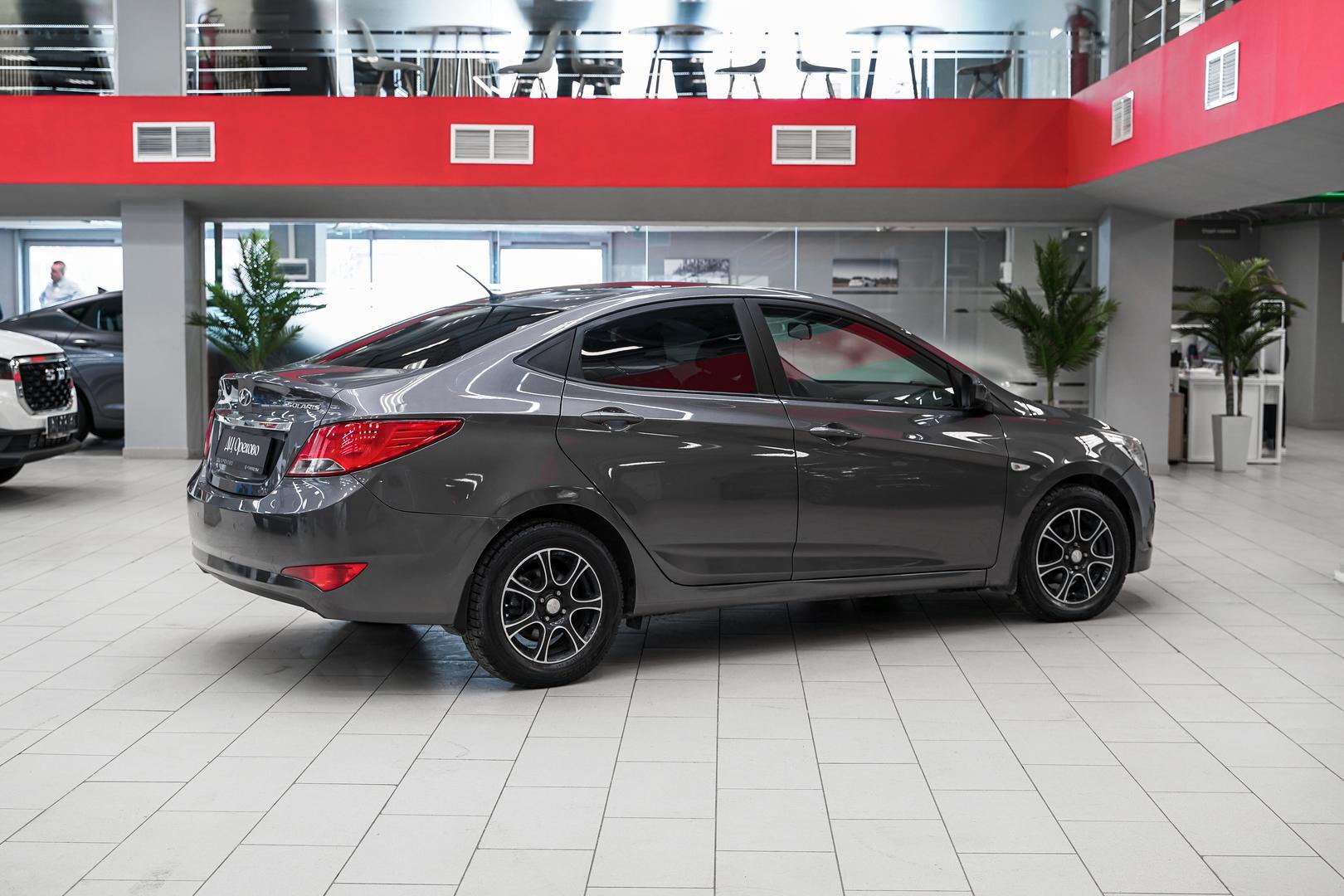 Hyundai Solaris 2014, серый, ДЦ Орехово