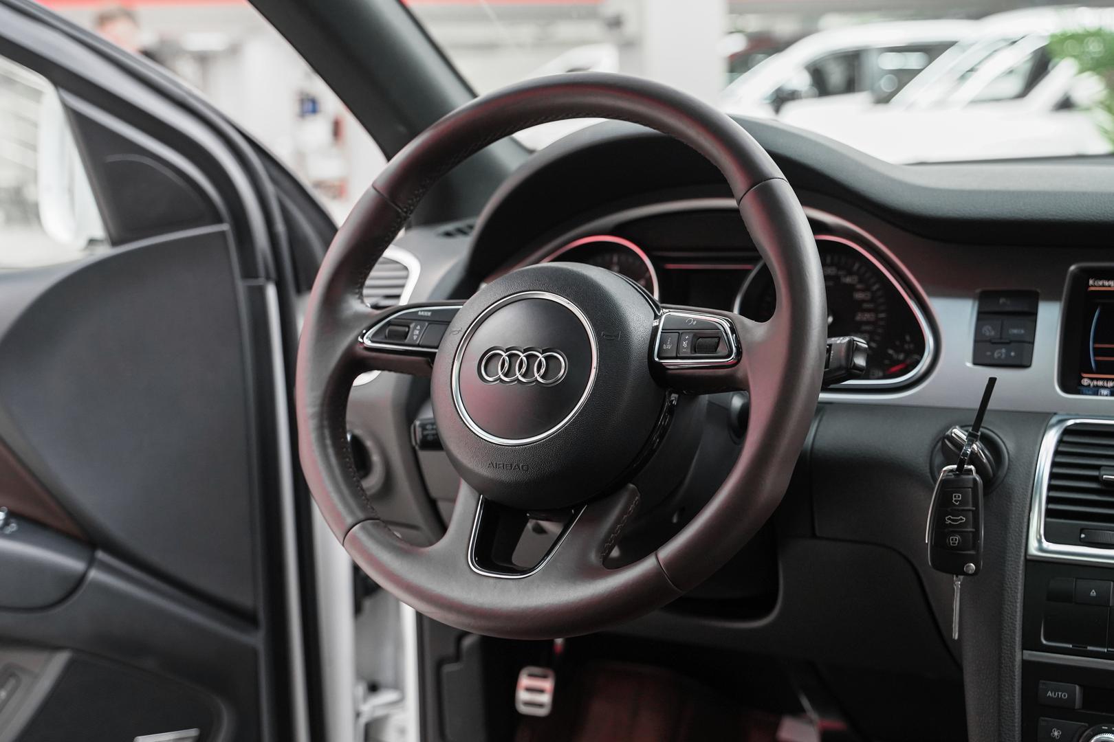 Audi Q7 2012, белый, ДЦ Орехово