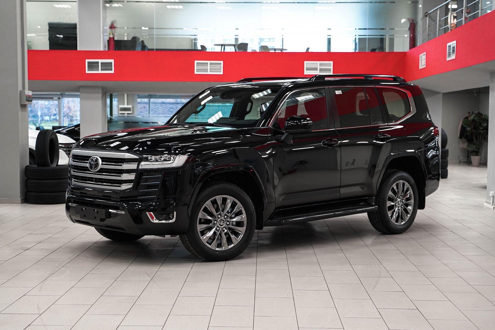 Toyota Land Cruiser 2024, черный, ДЦ Орехово