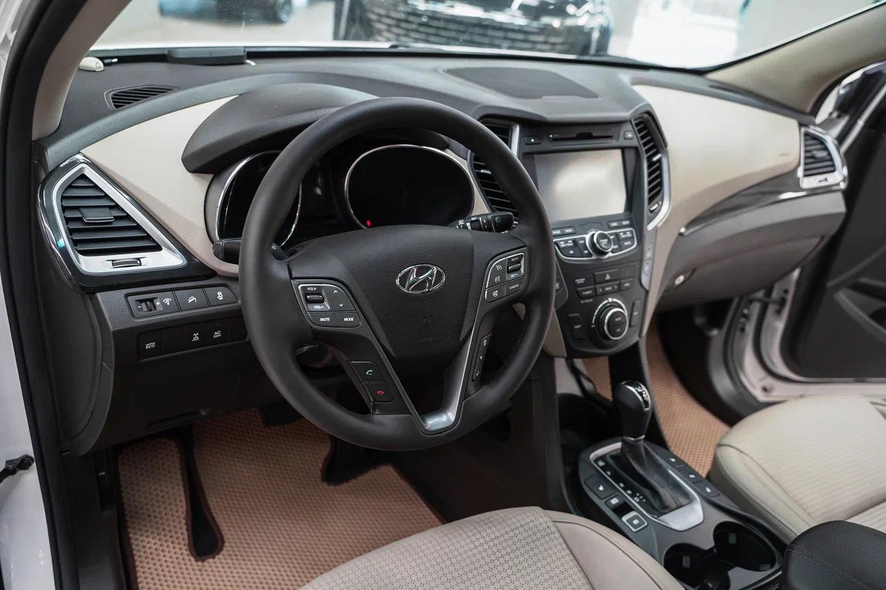 Hyundai Santa Fe 2013, белый, ДЦ Орехово