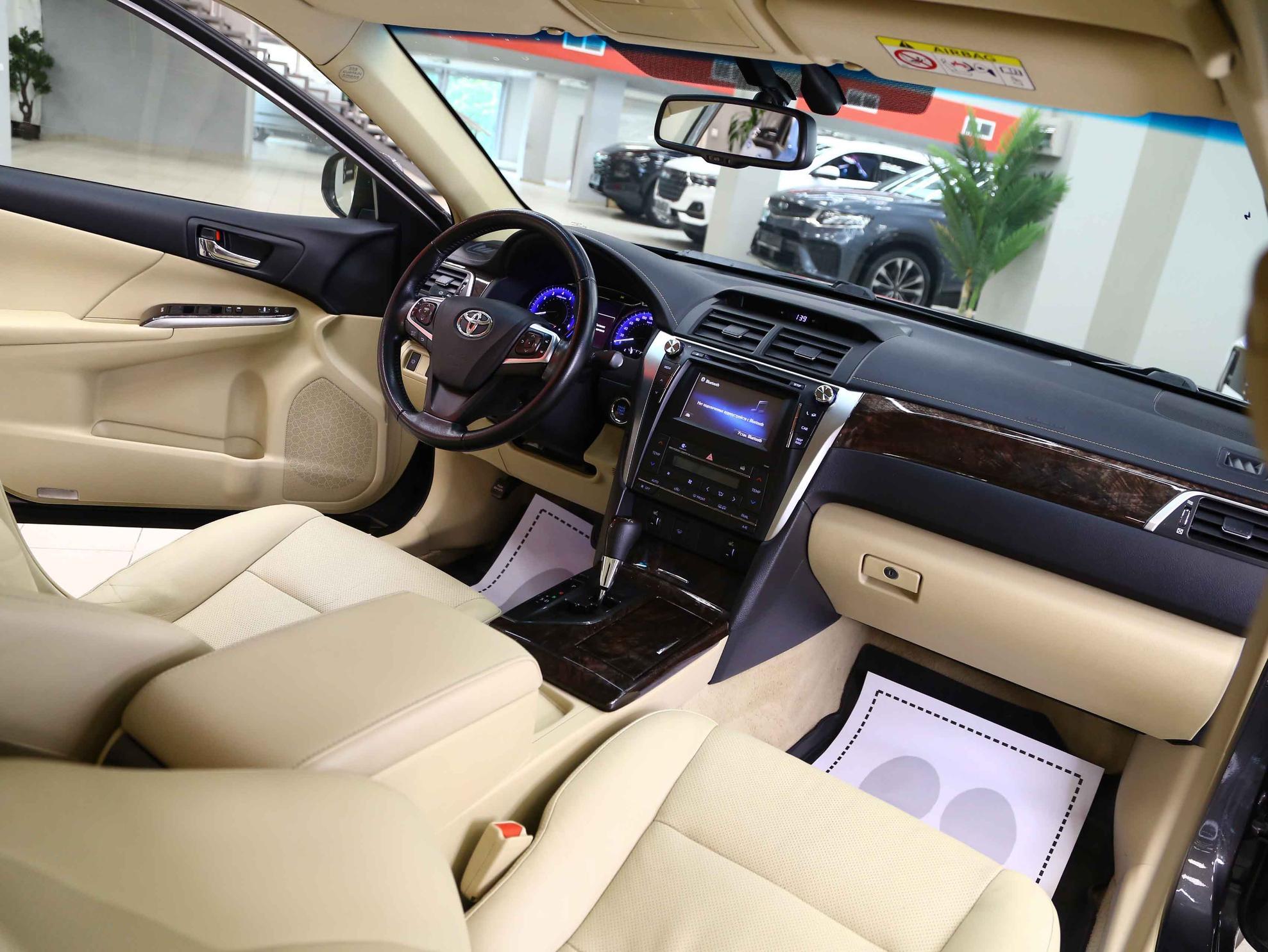 Toyota Camry 2015, серый, ДЦ Орехово