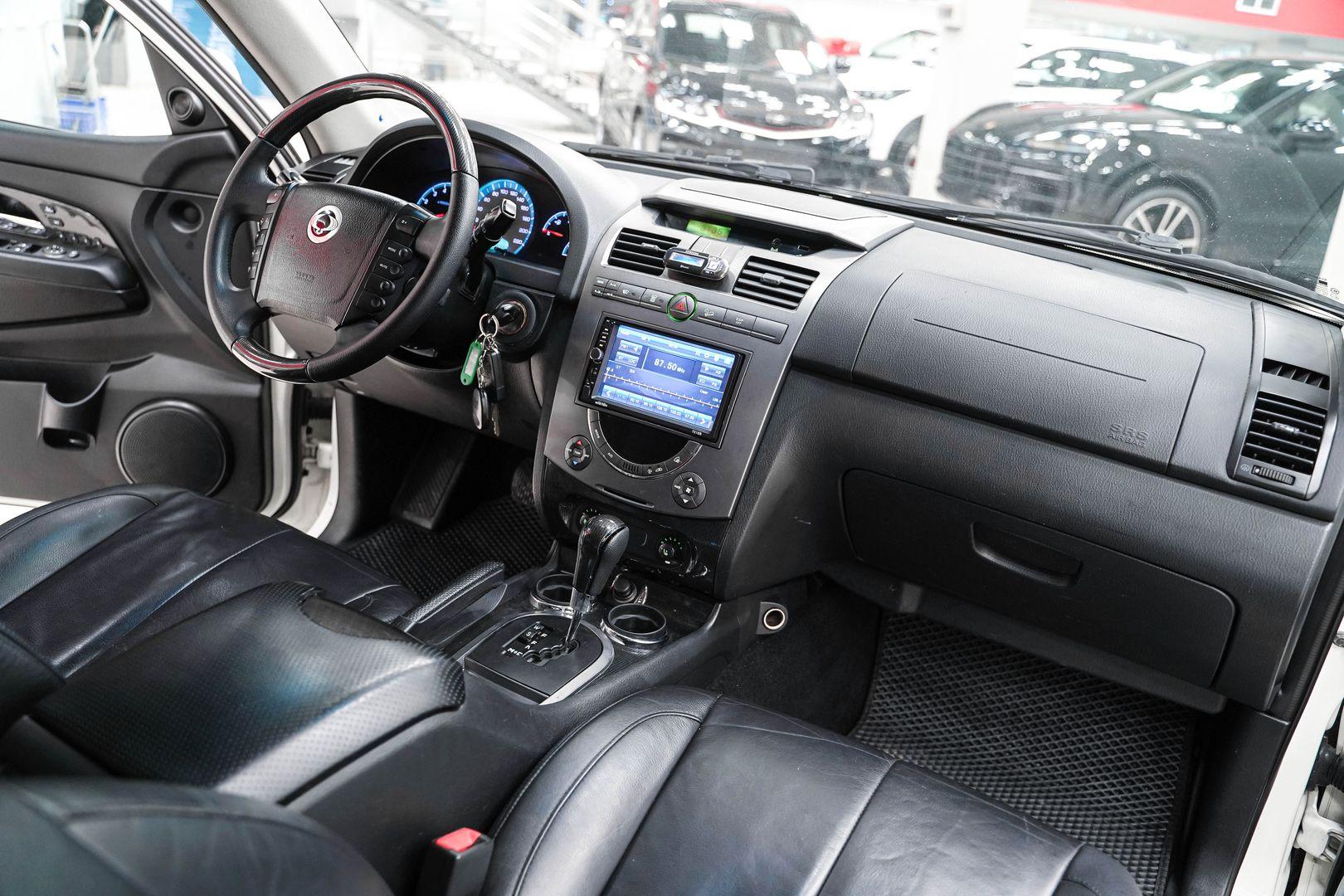 SsangYong Rexton 2012, белый, ДЦ Орехово