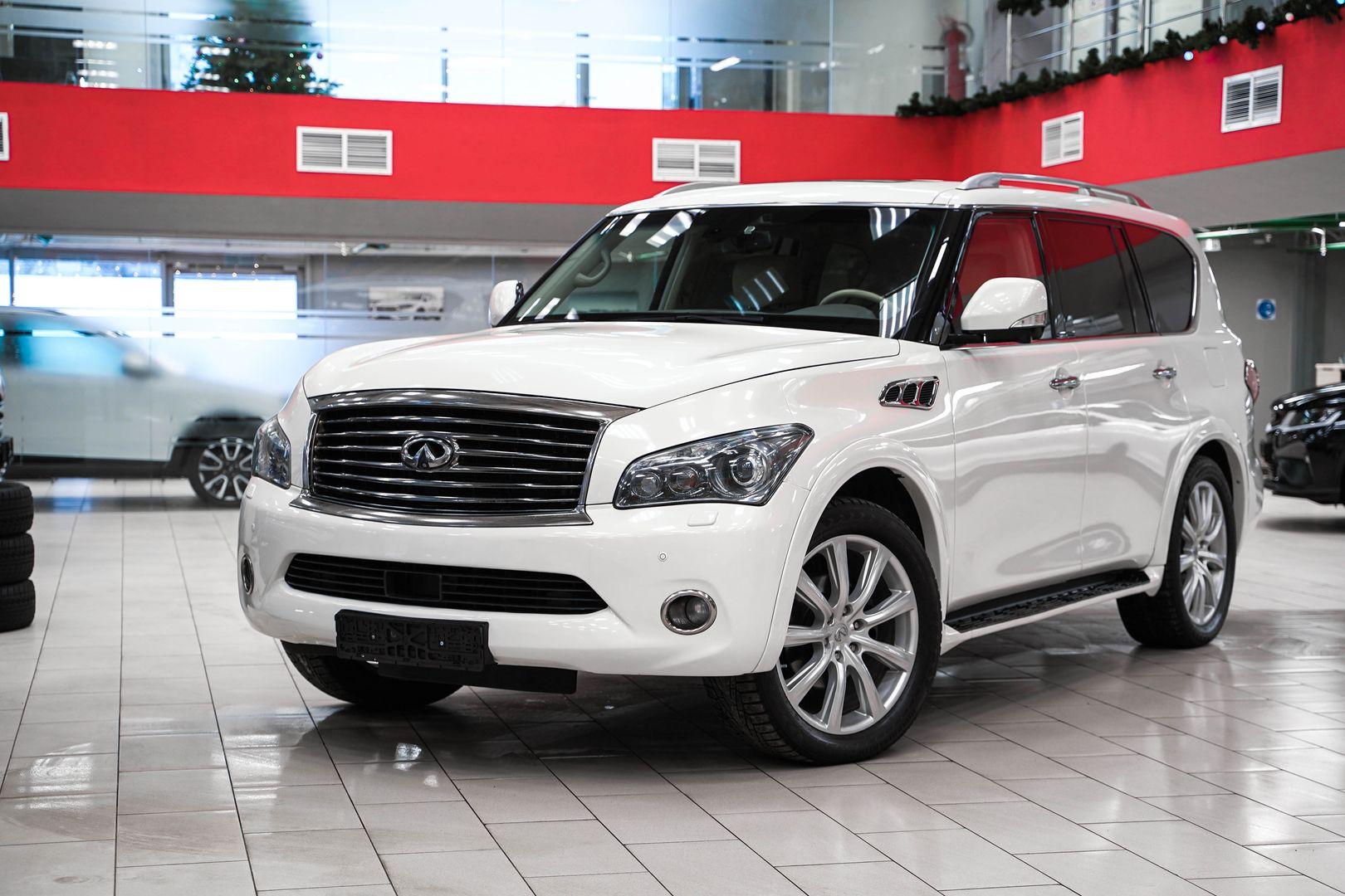 Infiniti QX56 2010, белый, ДЦ Орехово