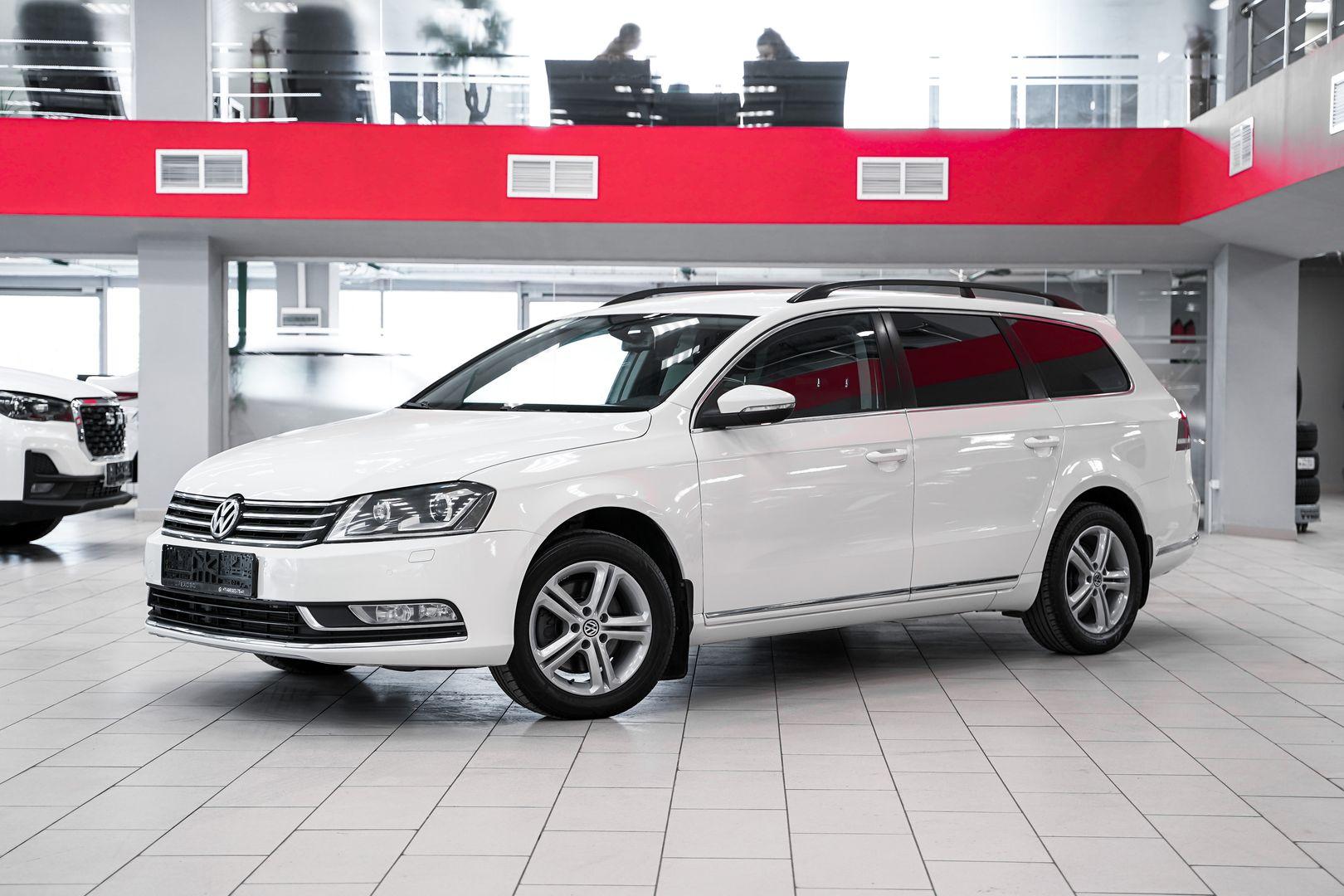 Volkswagen Passat 2013, белый, ДЦ Орехово