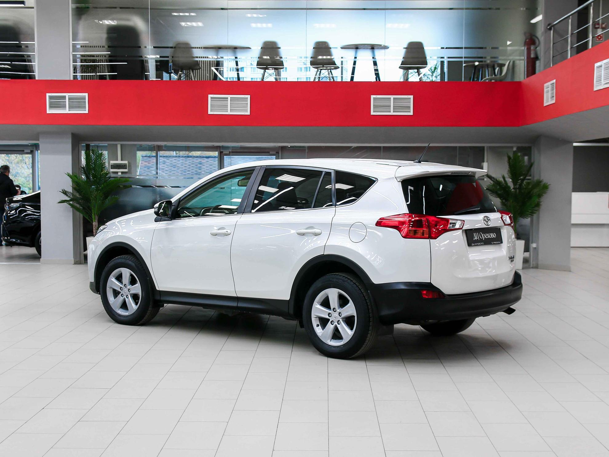Toyota RAV4 2013, белый, ДЦ Орехово