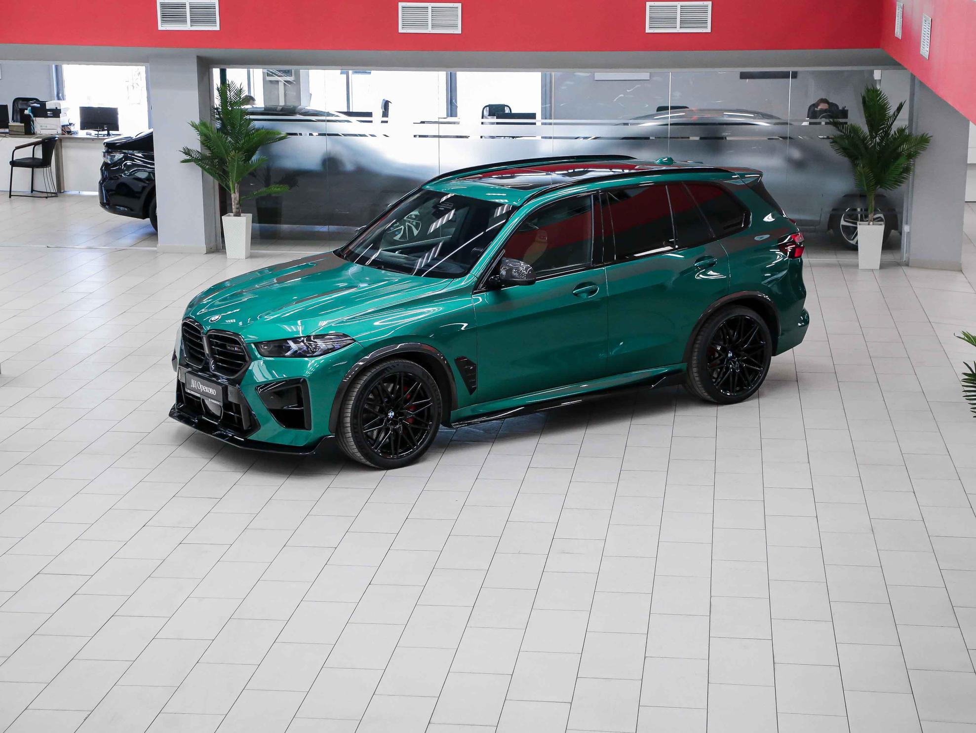 BMW X5 M 2023, зеленый, ДЦ Орехово
