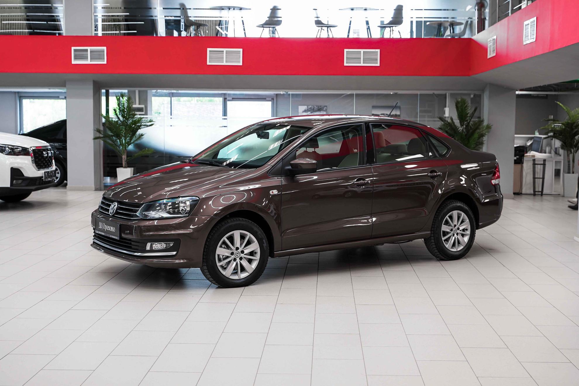 Volkswagen Polo 2016, коричневый, ДЦ Орехово