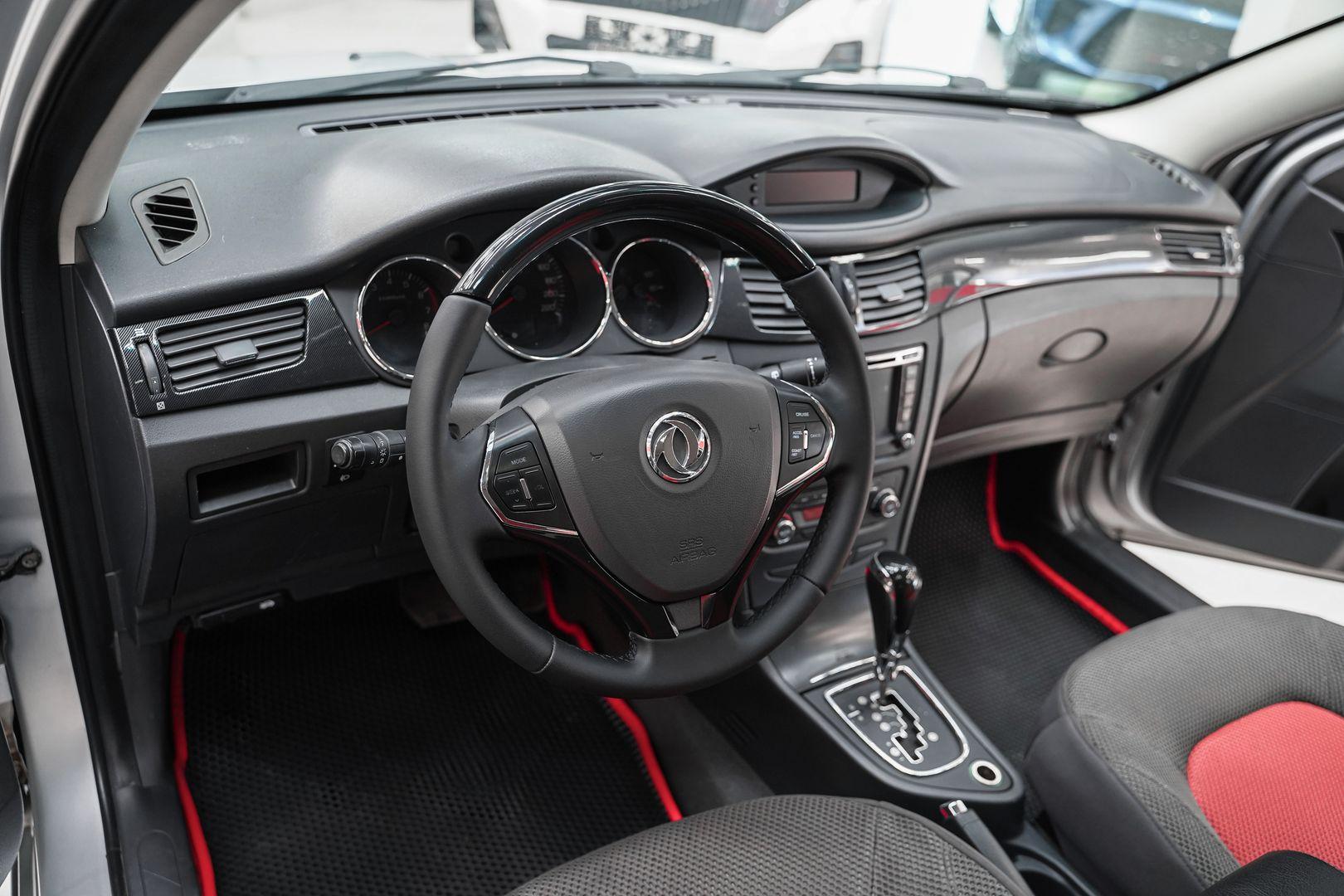 Dongfeng H30 Cross 2014, серебряный, ДЦ Орехово