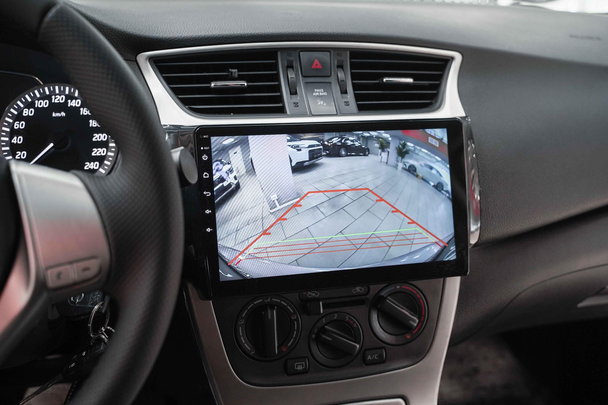Nissan Sentra 2014, серебряный, ДЦ Орехово