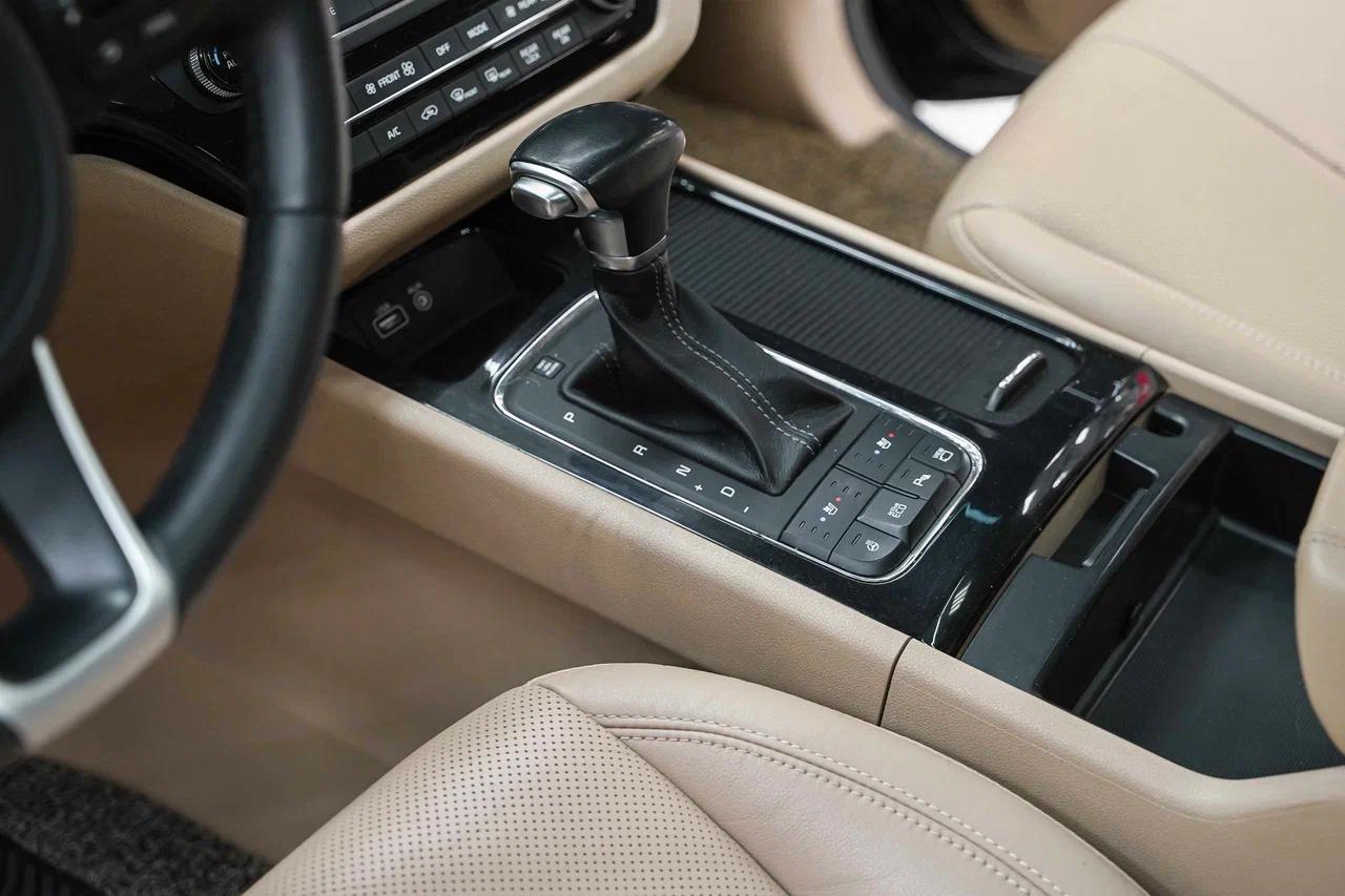 Kia Carnival 2017, черный, ДЦ Орехово