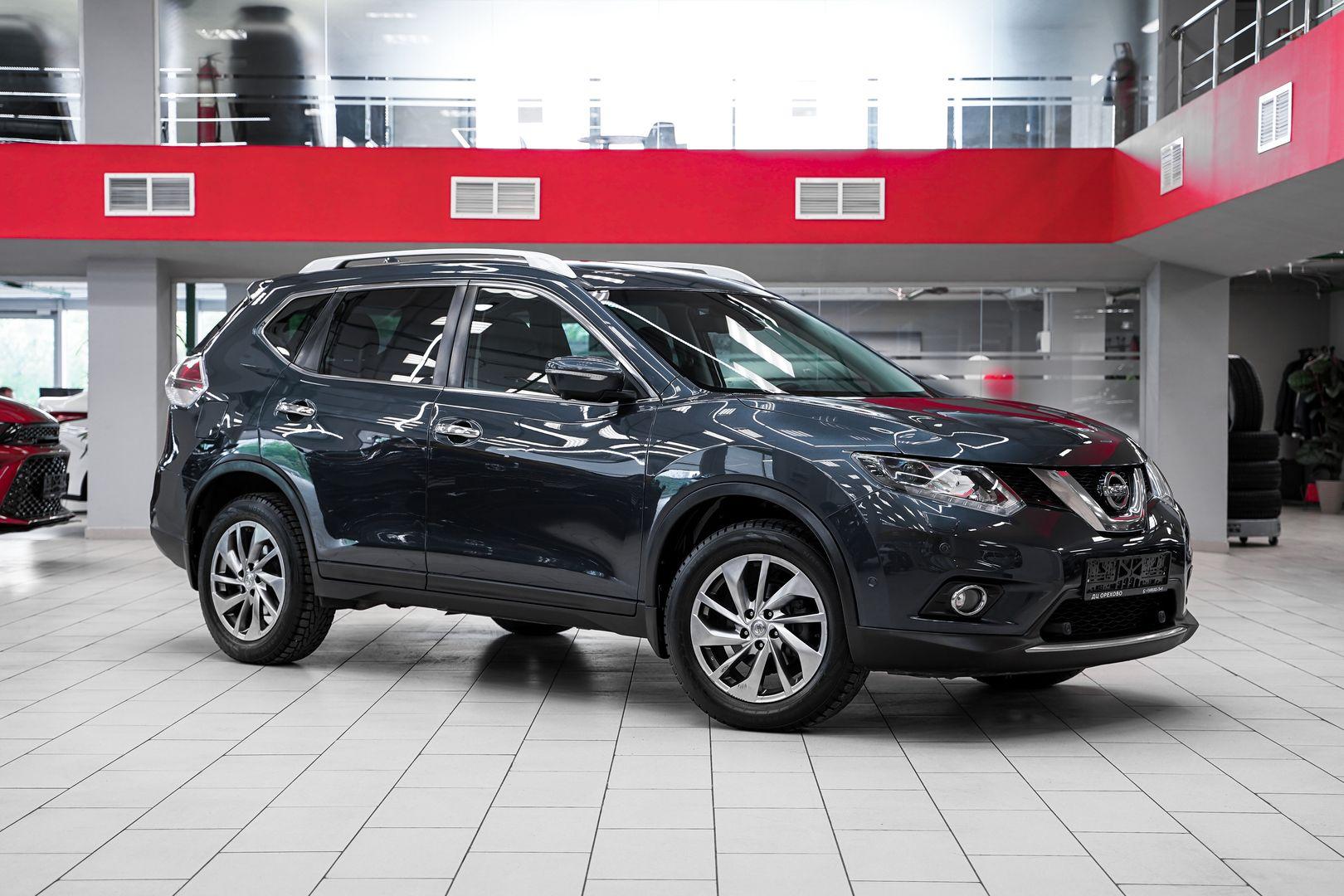 Nissan X-Trail 2015, синий, ДЦ Орехово