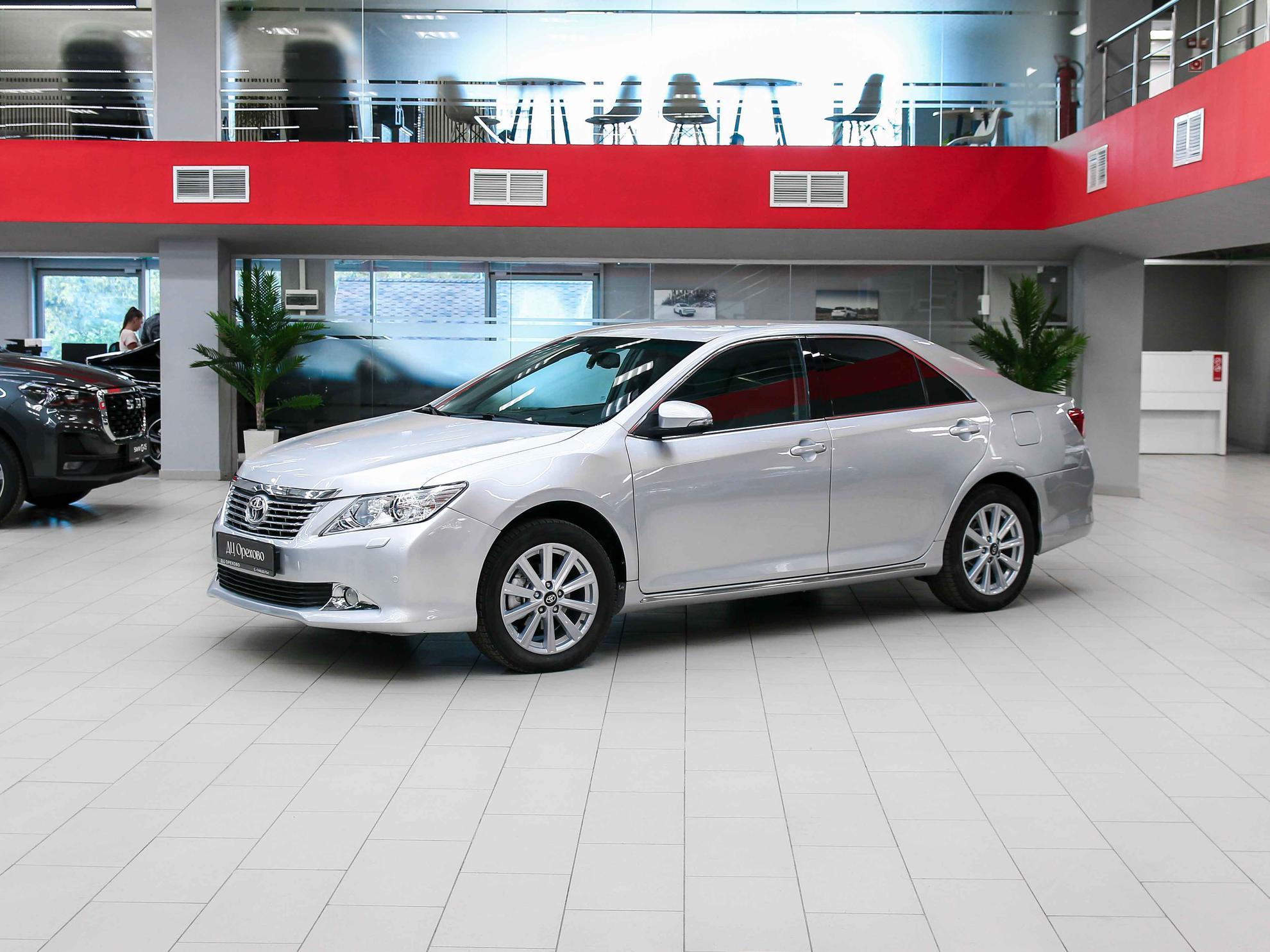 Toyota Camry 2012, серебряный, ДЦ Орехово