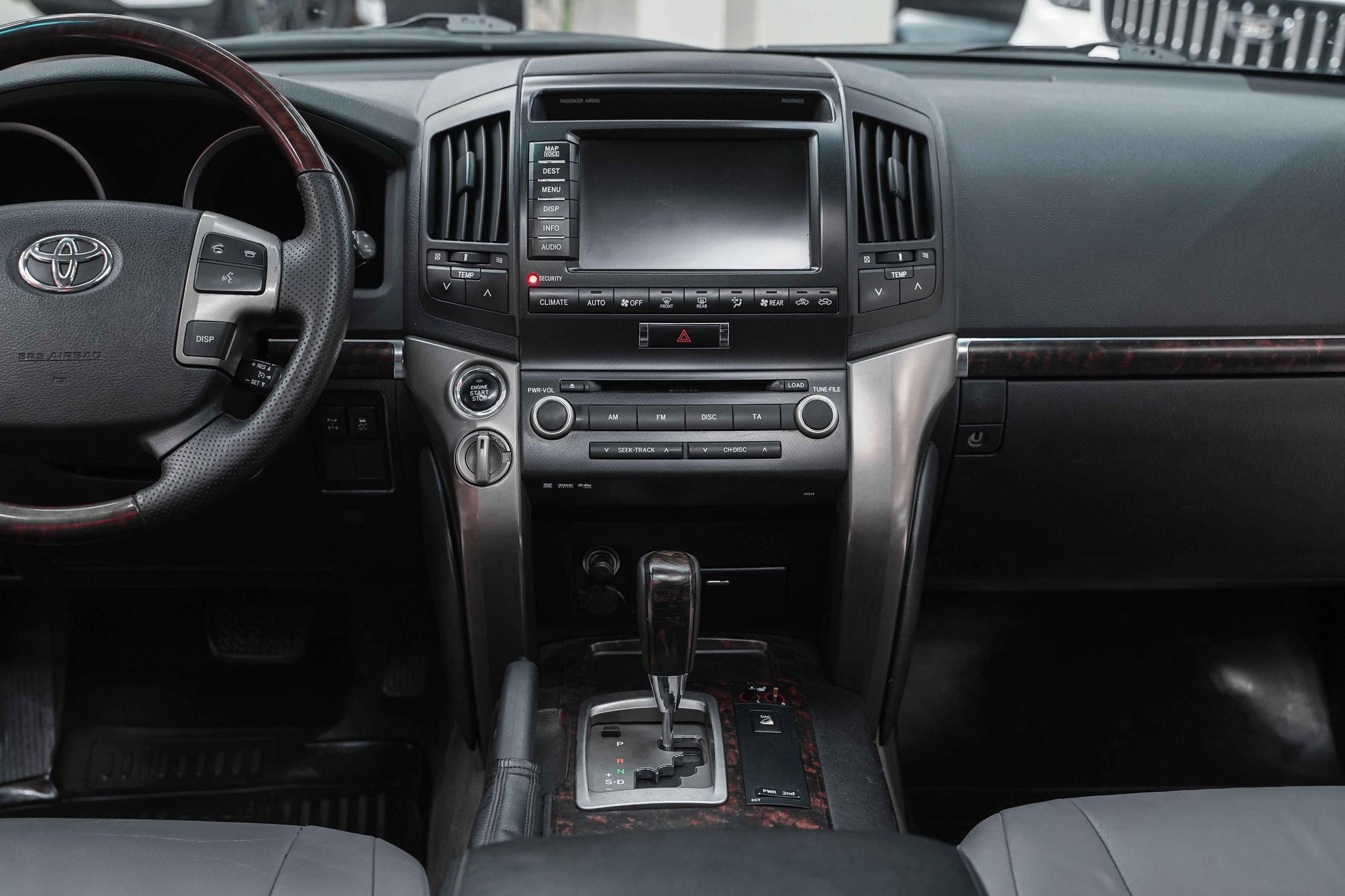 Toyota Land Cruiser 2008, черный, ДЦ Орехово