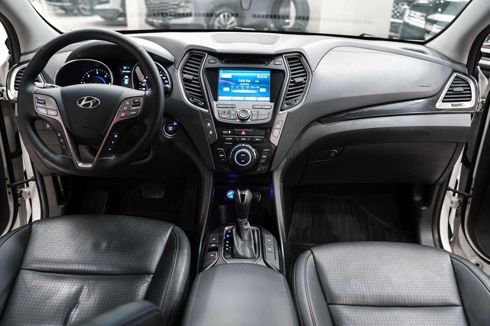 Hyundai Santa Fe 2014, белый, ДЦ Орехово