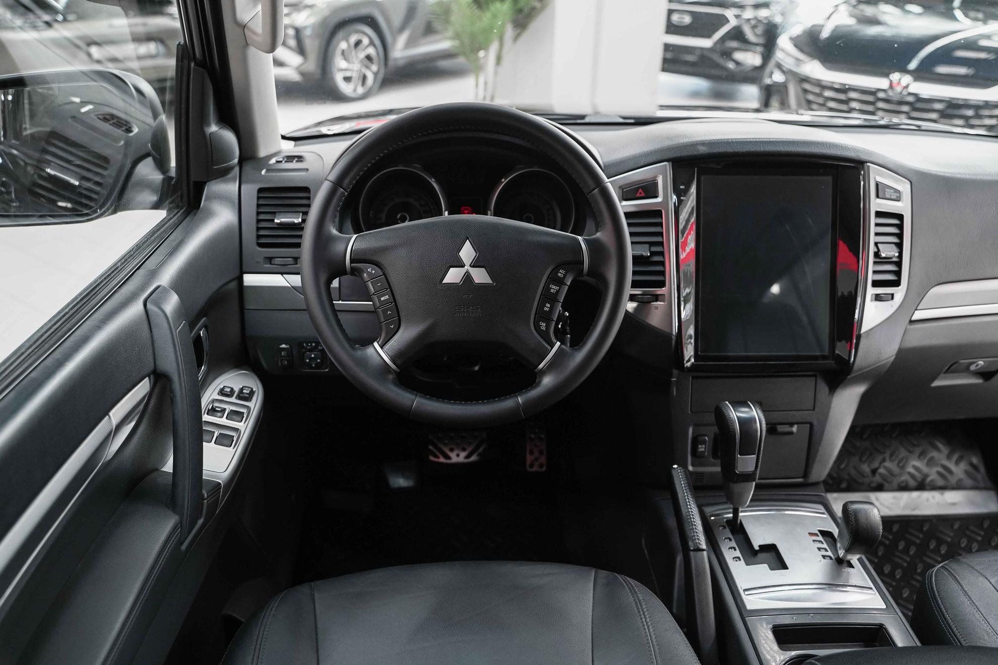 Mitsubishi Pajero 2014, черный, ДЦ Орехово