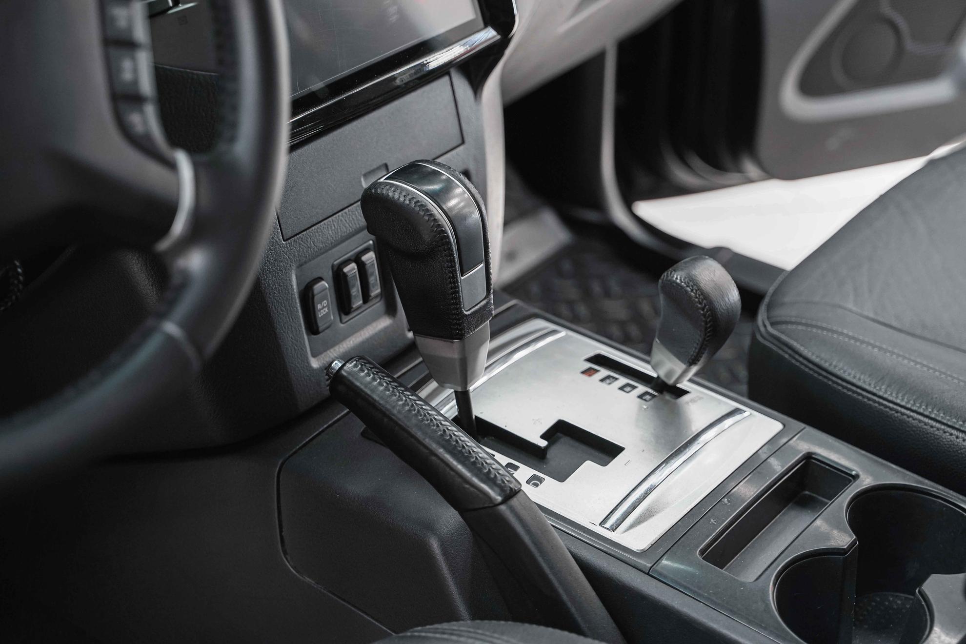 Mitsubishi Pajero 2014, черный, ДЦ Орехово