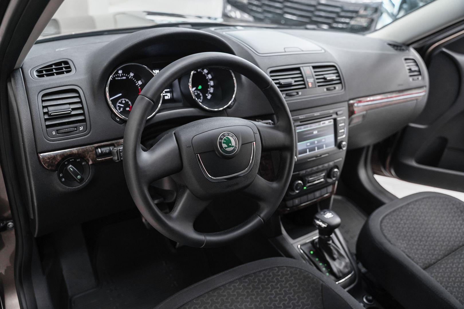 Skoda Yeti 2012, коричневый, ДЦ Орехово
