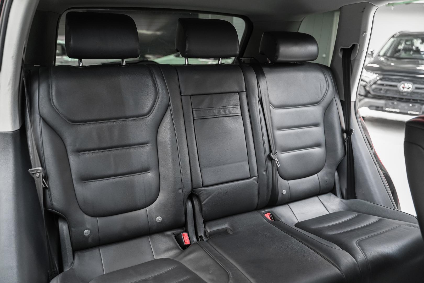 Volkswagen Touareg 2012, черный, ДЦ Орехово