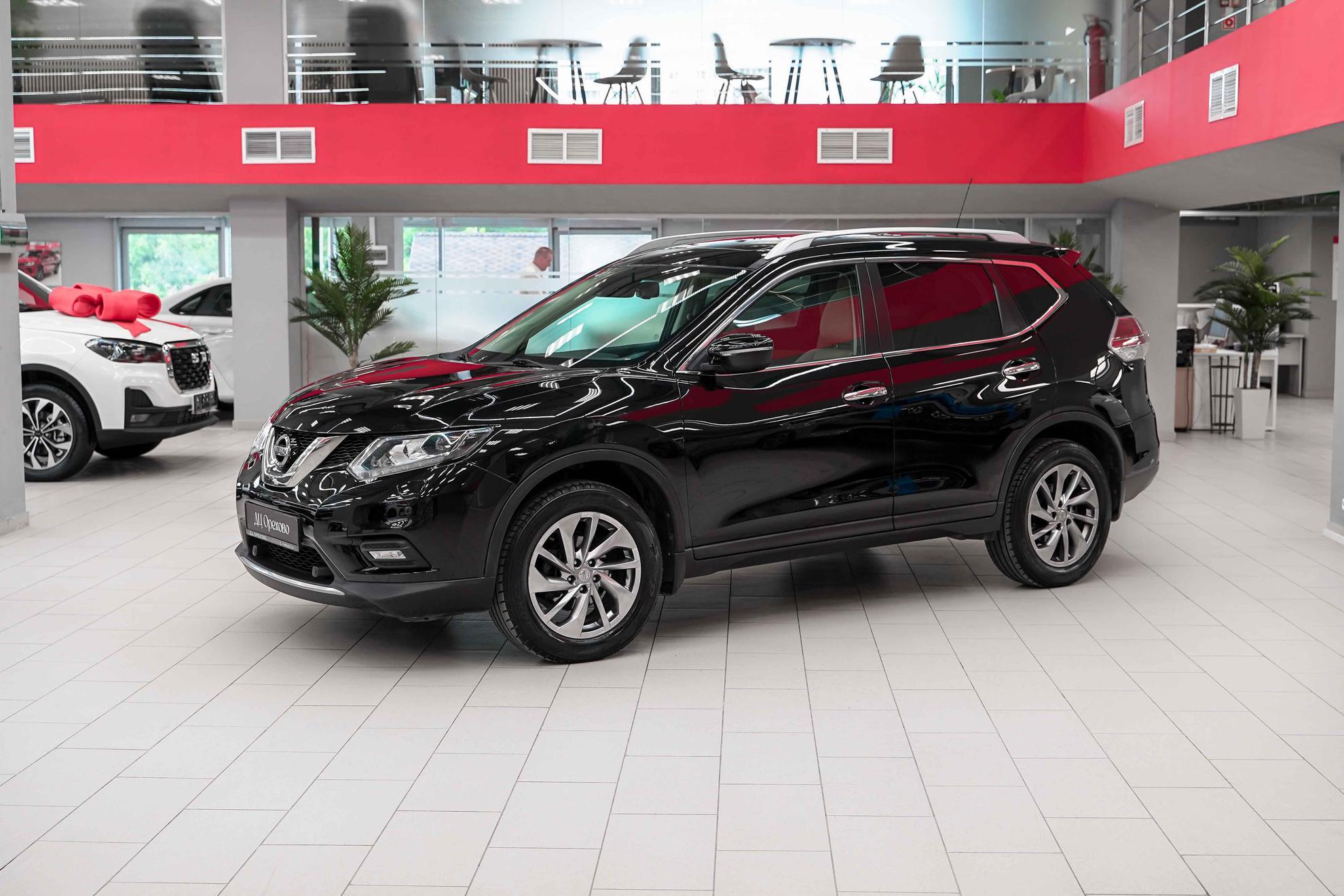 Nissan X-Trail 2015, черный, ДЦ Орехово