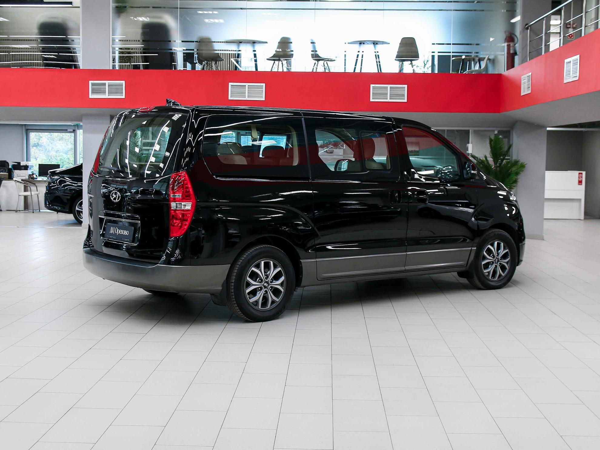 Hyundai H-1 2019, черный, ДЦ Орехово