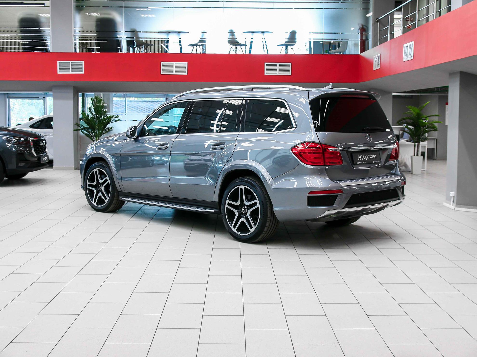 Mercedes-Benz GL-Класс 2015, серый, ДЦ Орехово