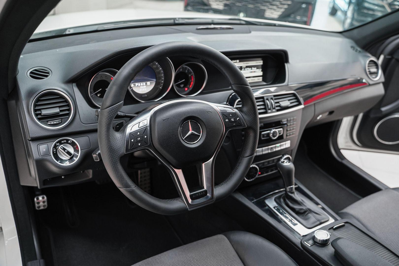 Mercedes-Benz C-Класс 2012, белый, ДЦ Орехово