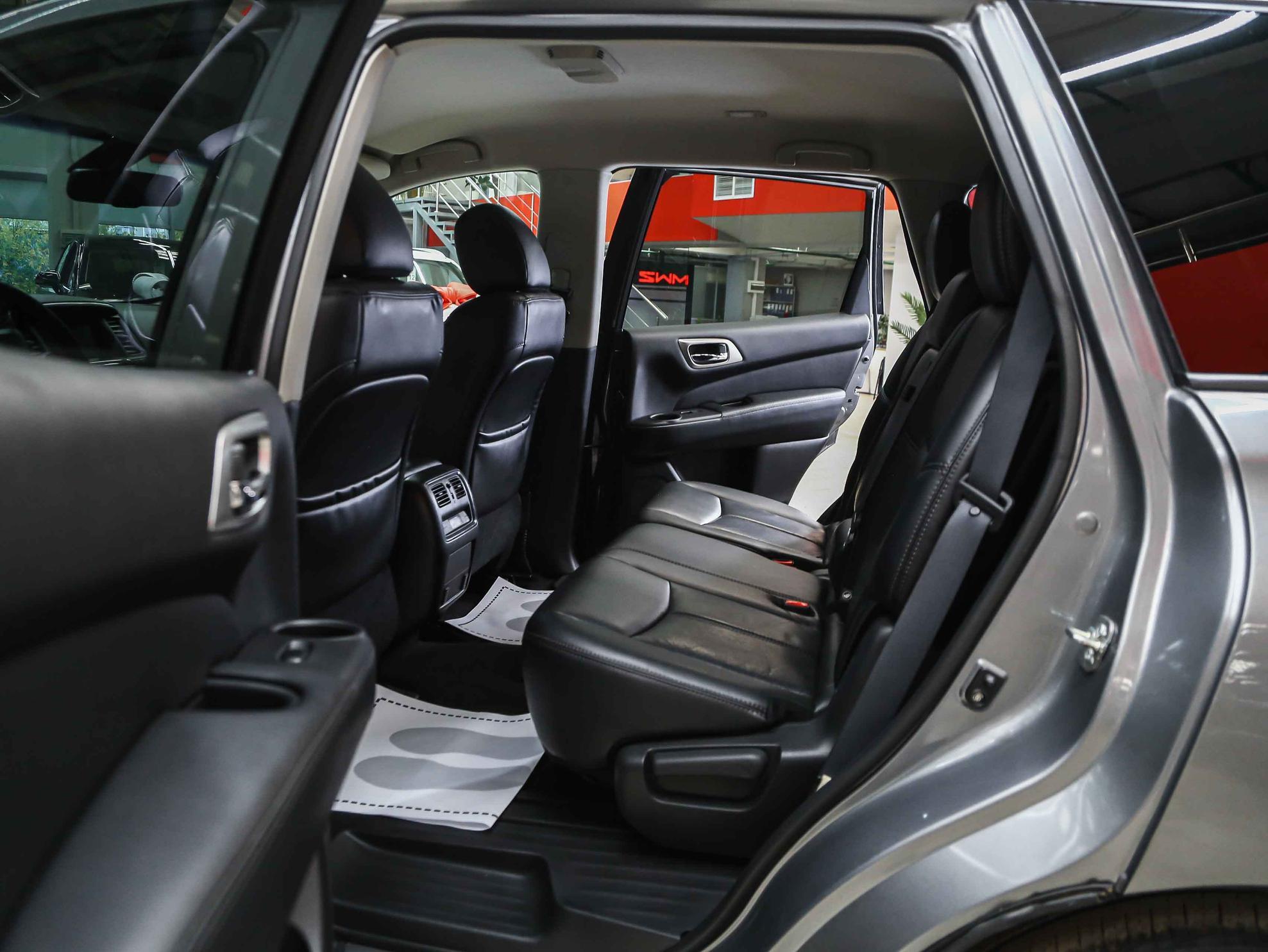 Nissan Pathfinder 2014, серый, ДЦ Орехово