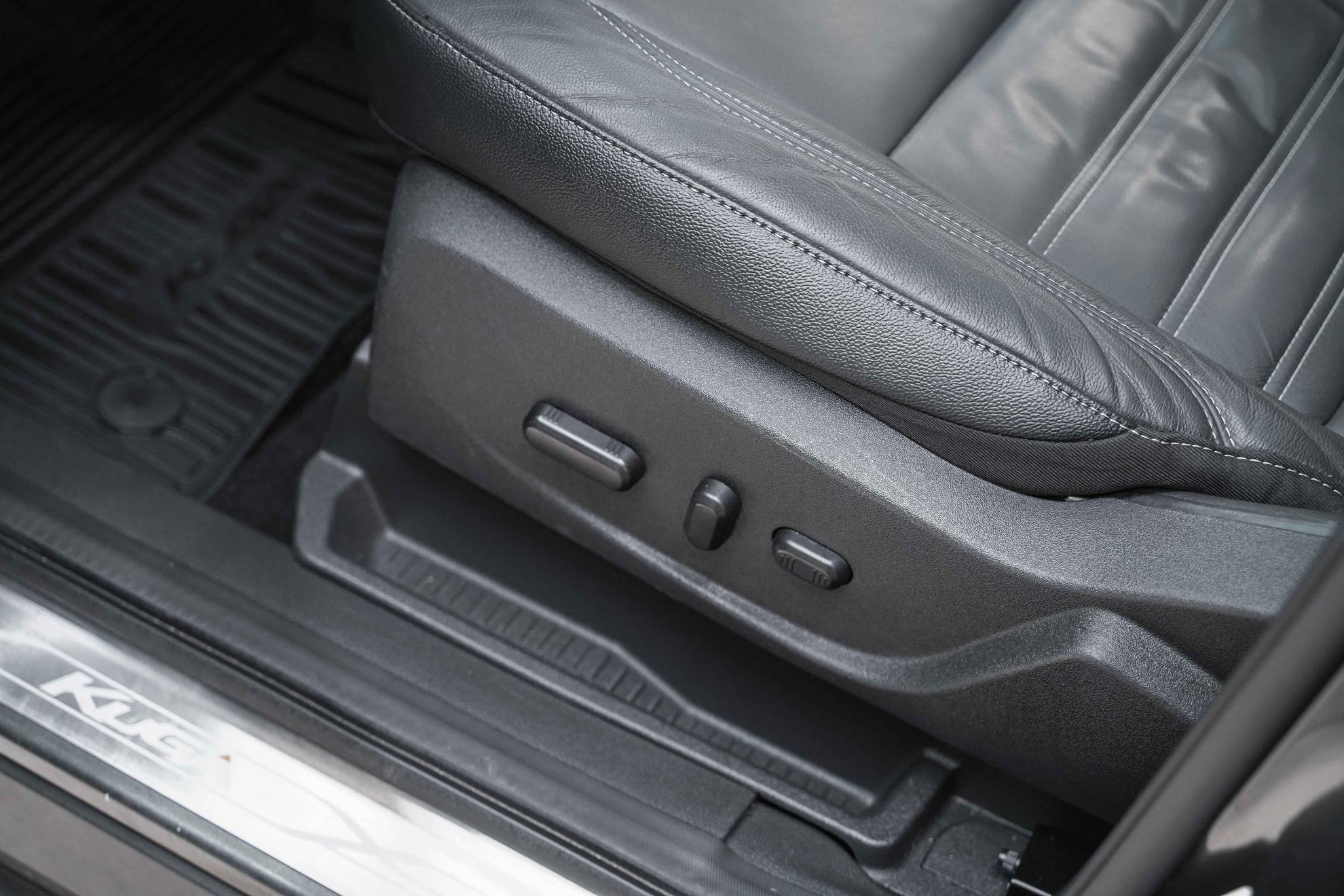 Ford Kuga 2017, серый, ДЦ Орехово